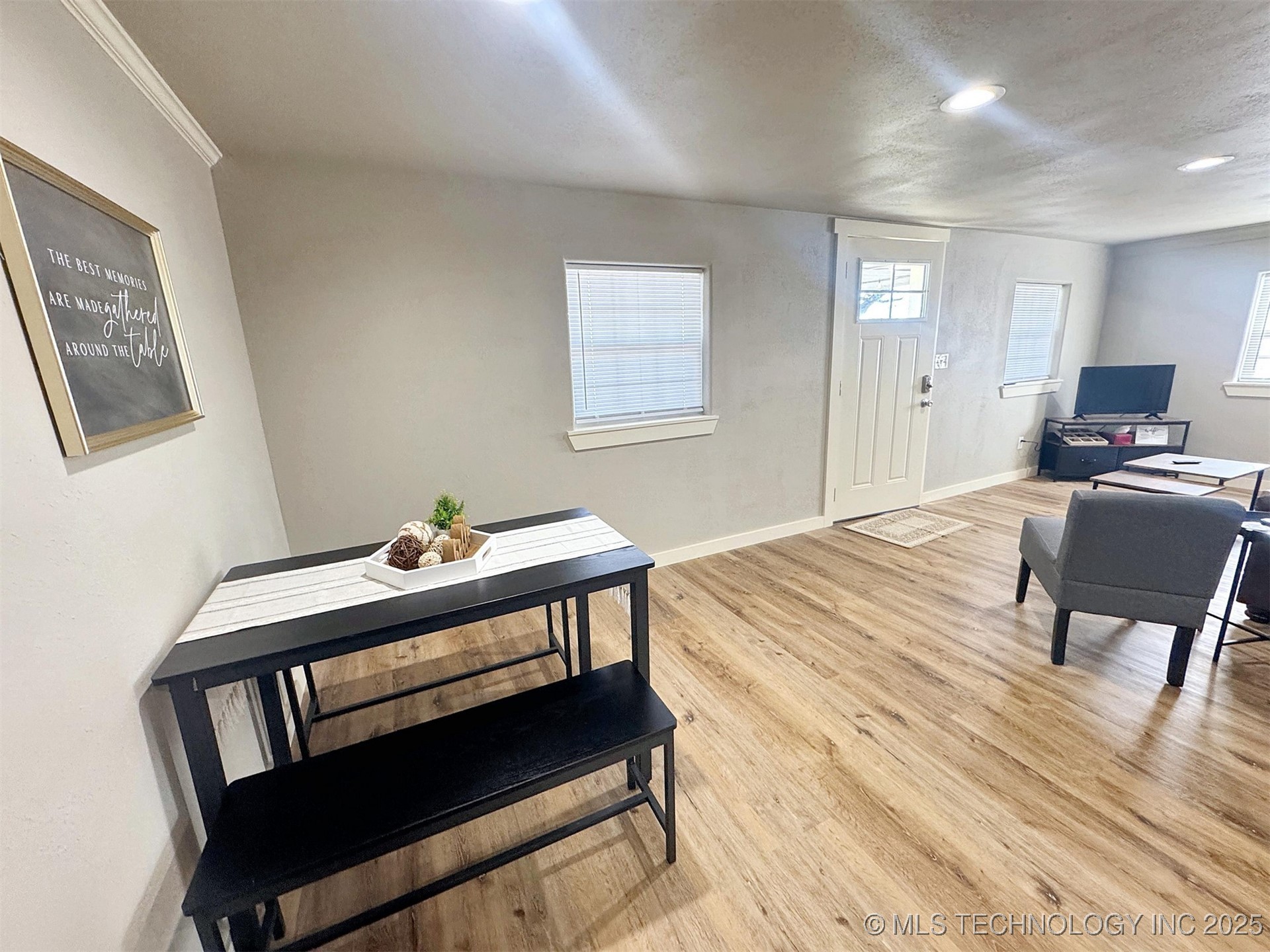 112 W Allen Road Property Photo 18