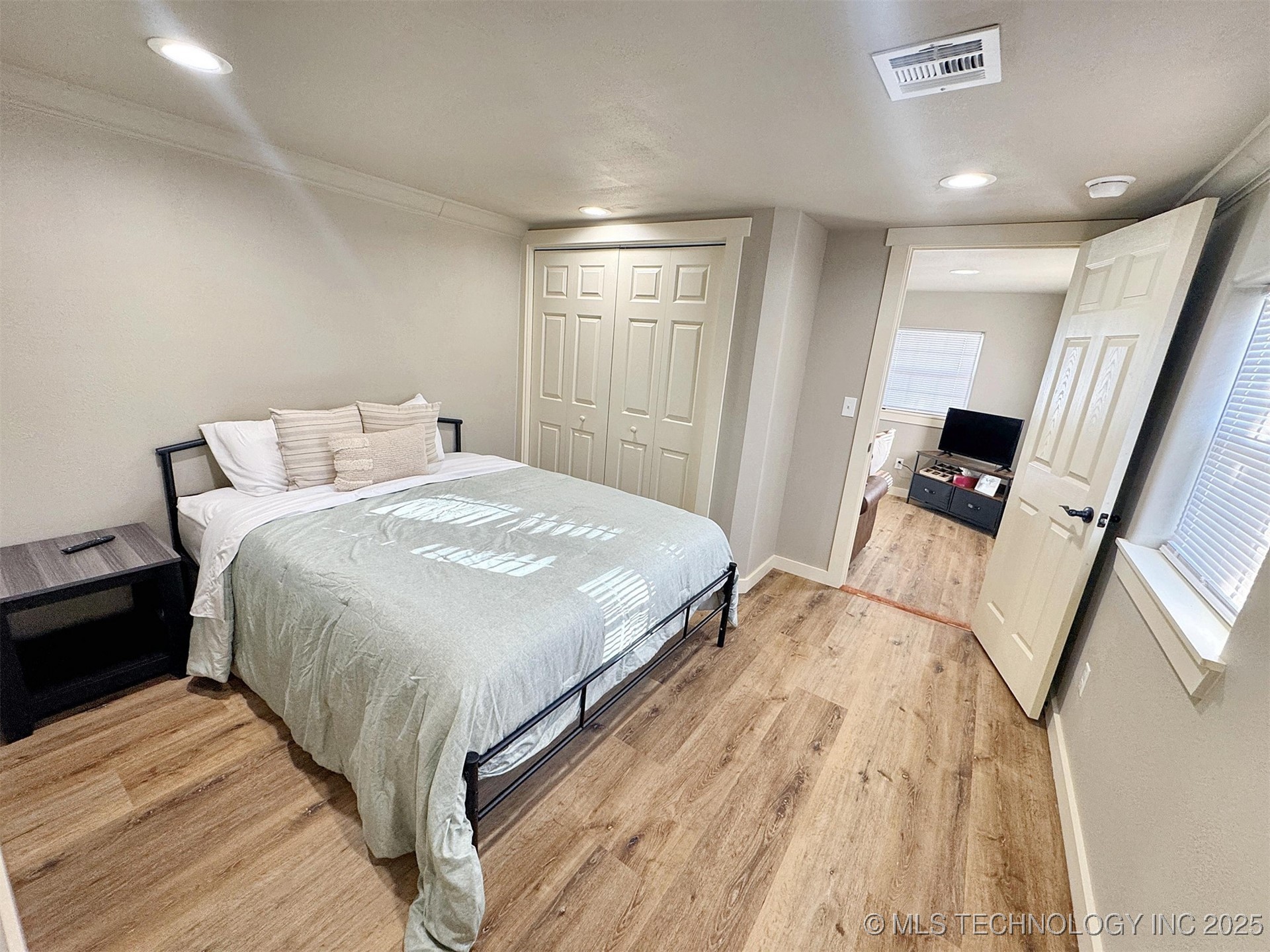 112 W Allen Road Property Photo 36