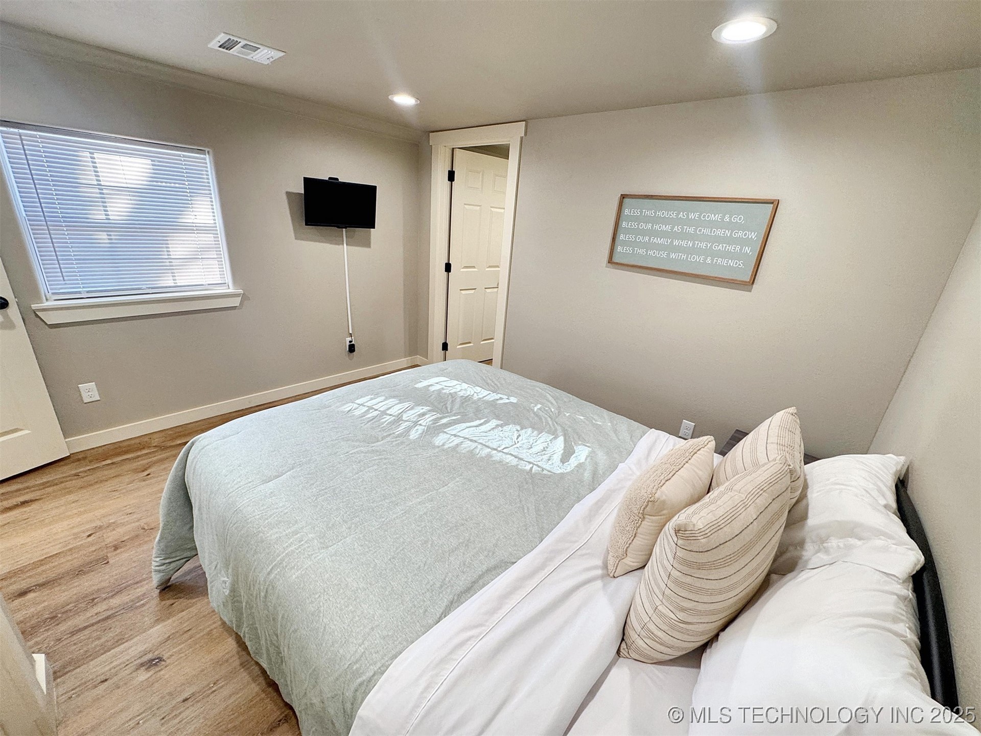 112 W Allen Road Property Photo 37