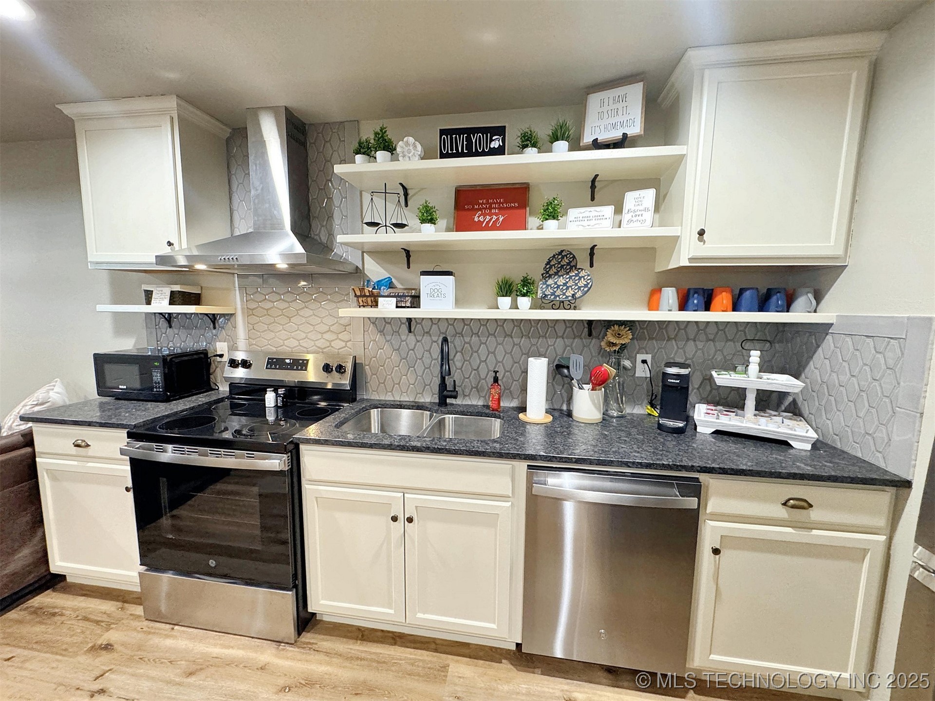 112 W Allen Road Property Photo 58