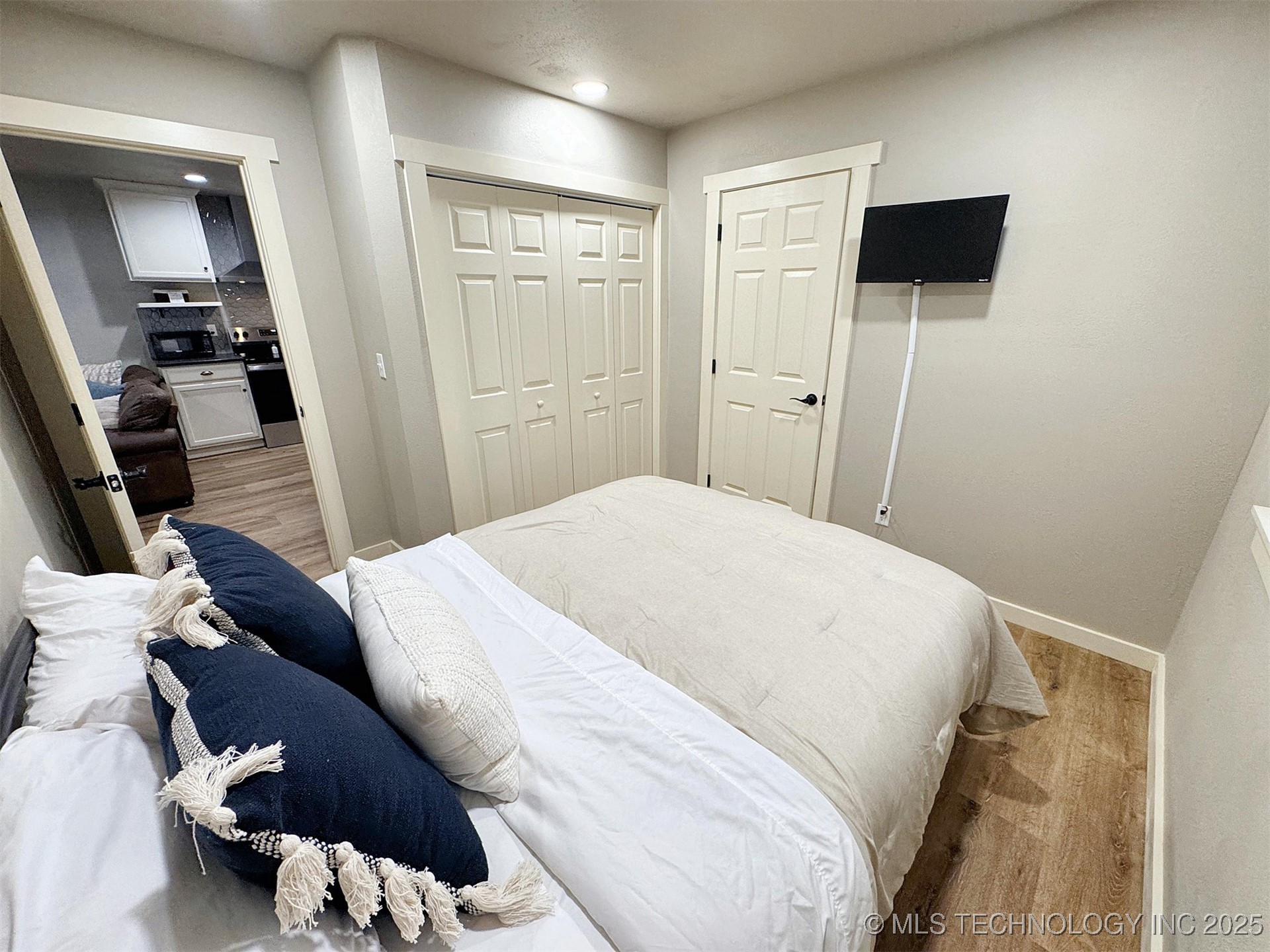 112 W Allen Road Property Photo 61