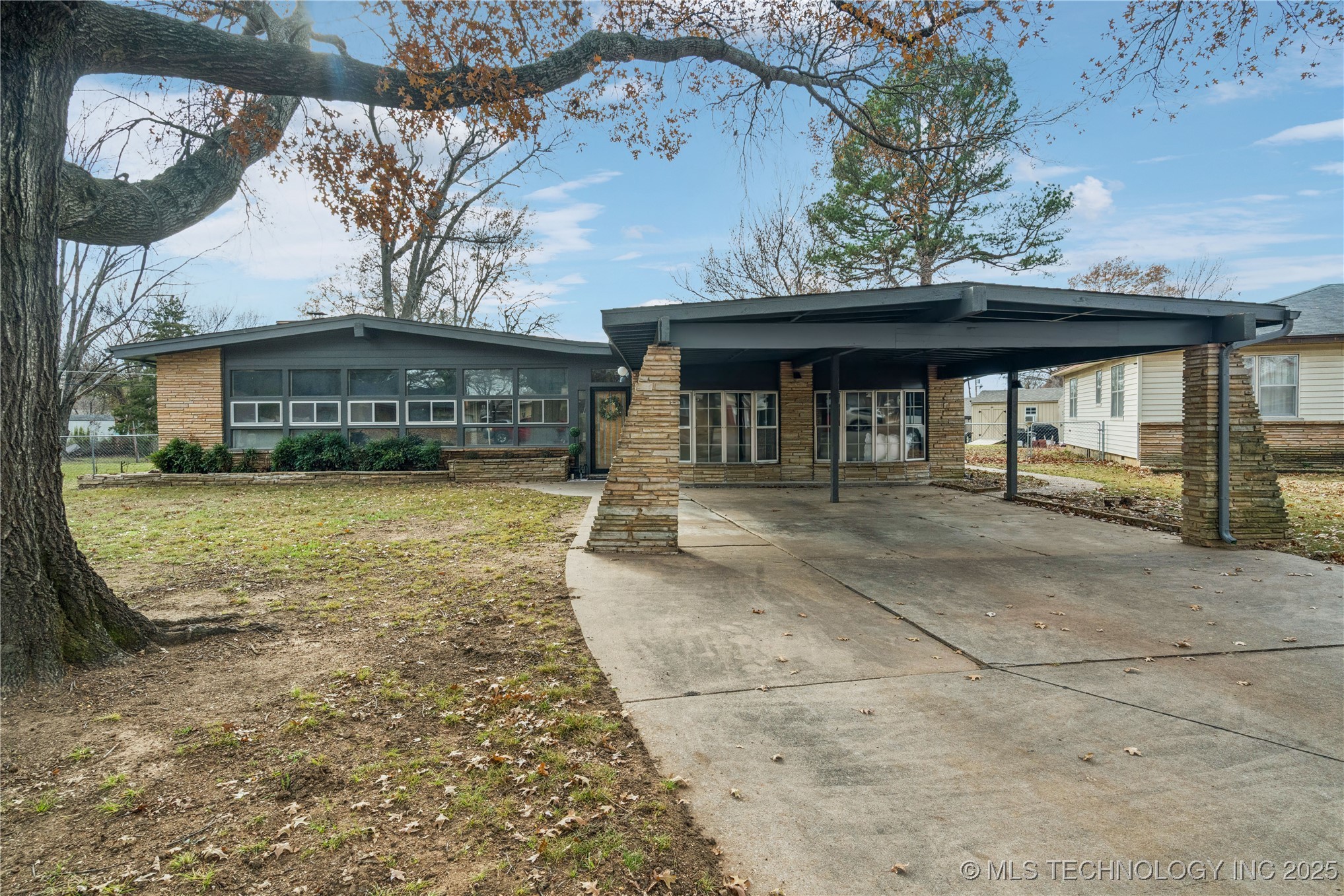 1317 N McFarland Place Property Photo 1