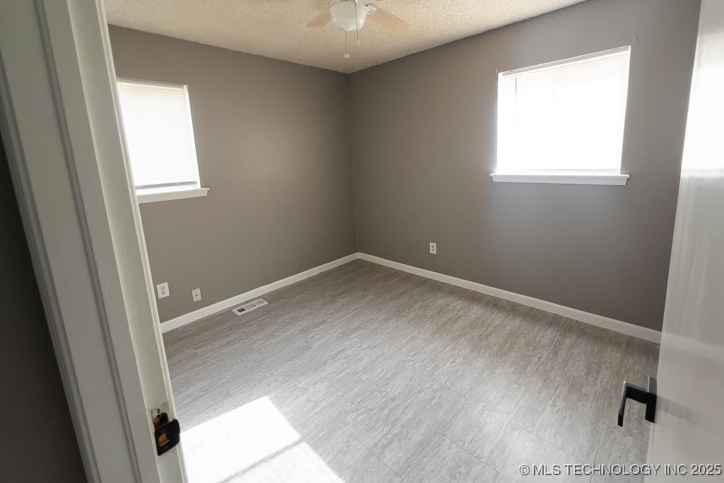 2203 S 124th East Avenue Property Photo 12