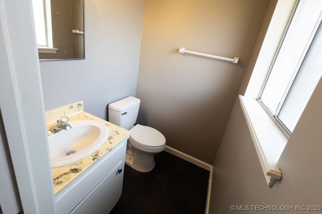 2203 S 124th East Avenue Property Photo 14