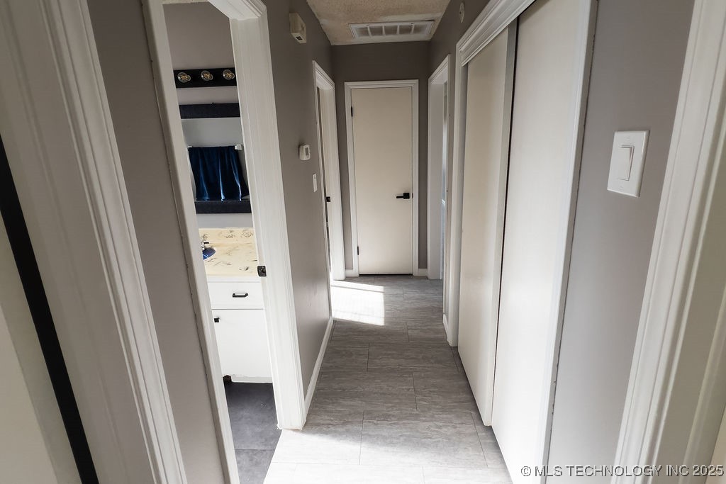 2203 S 124th East Avenue Property Photo 16