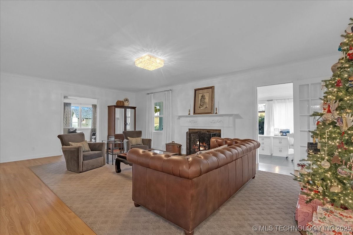 2245 E 22nd Place S Property Photo 3