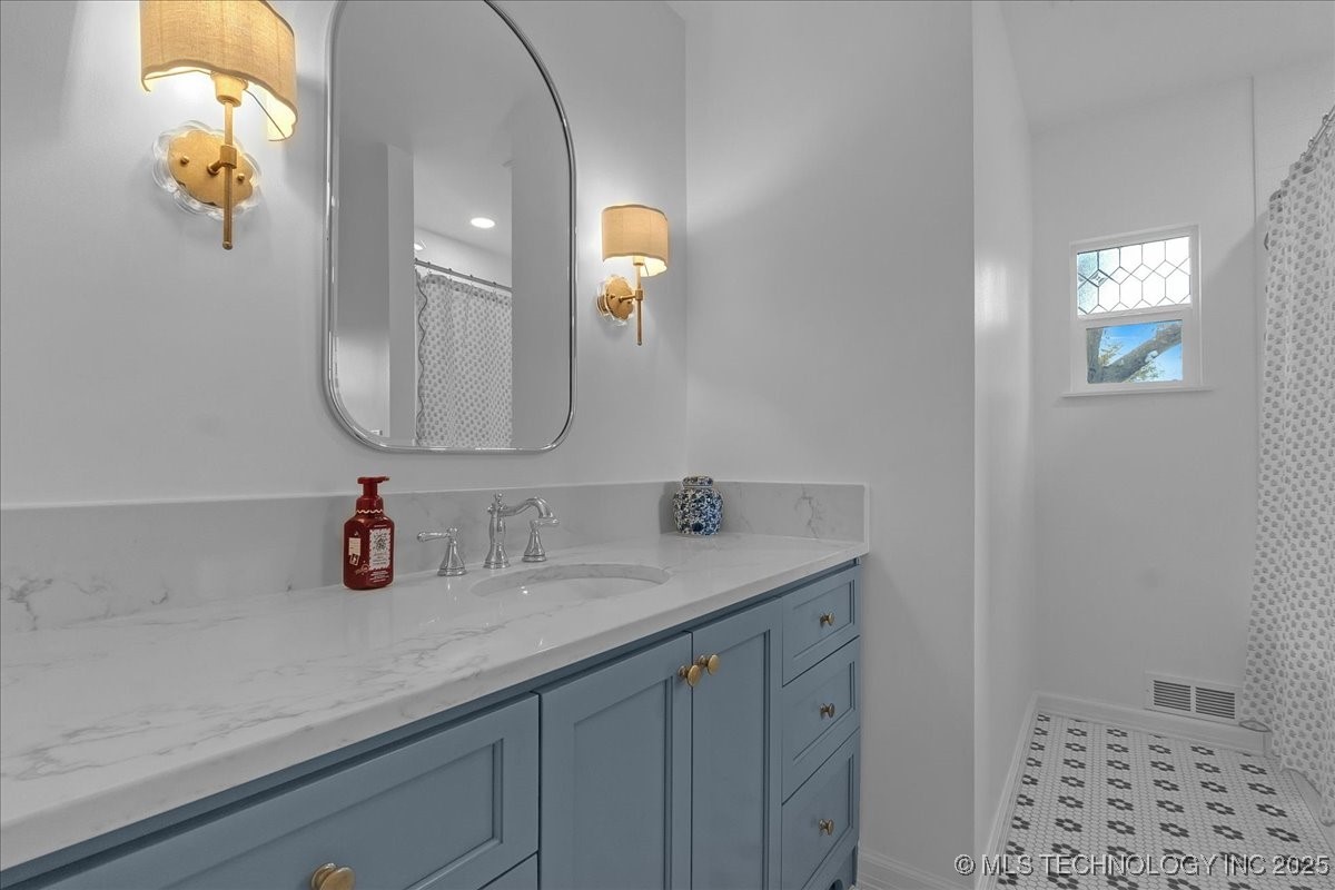 2245 E 22nd Place S Property Photo 38