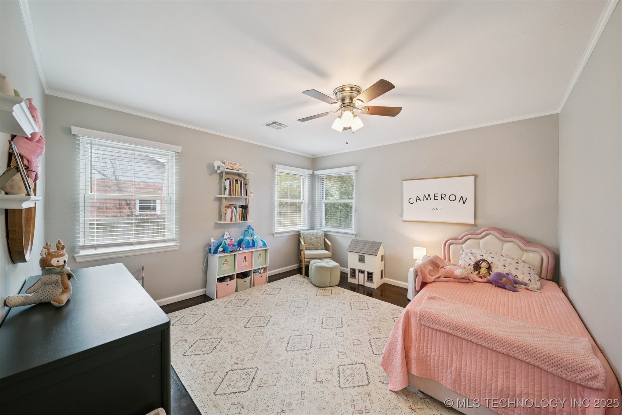 2340 S College Avenue S Property Photo 9