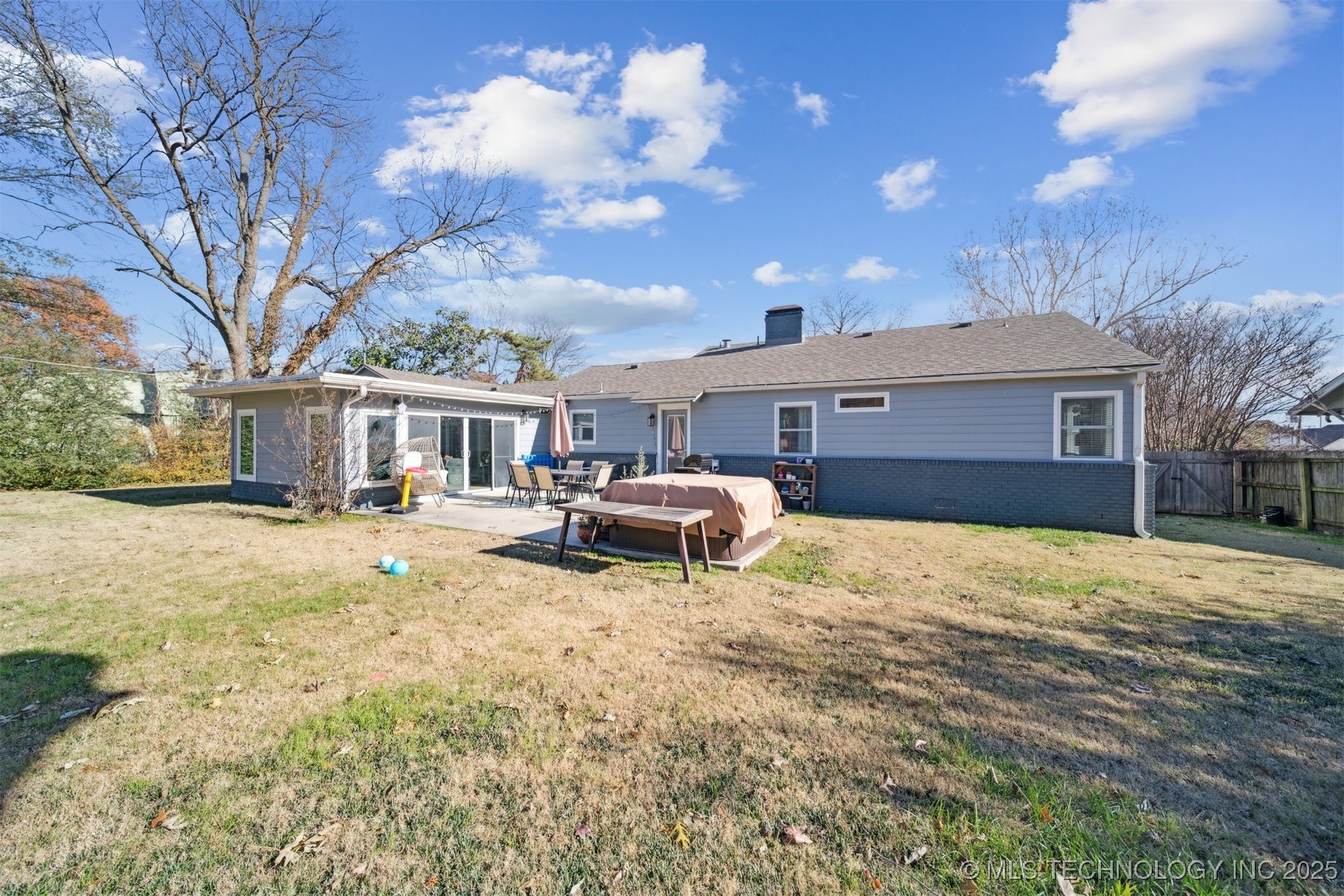 2340 S College Avenue S Property Photo 13