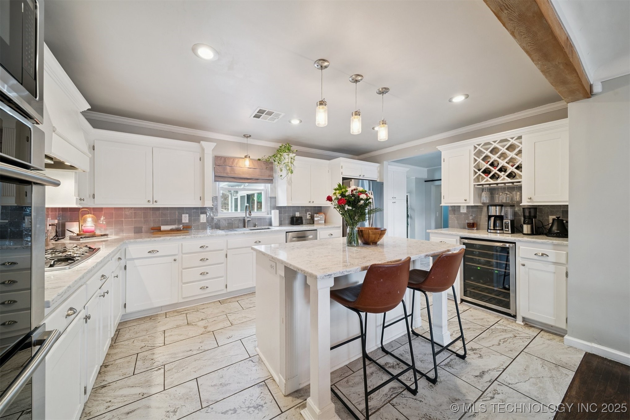 2340 S College Avenue S Property Photo 23