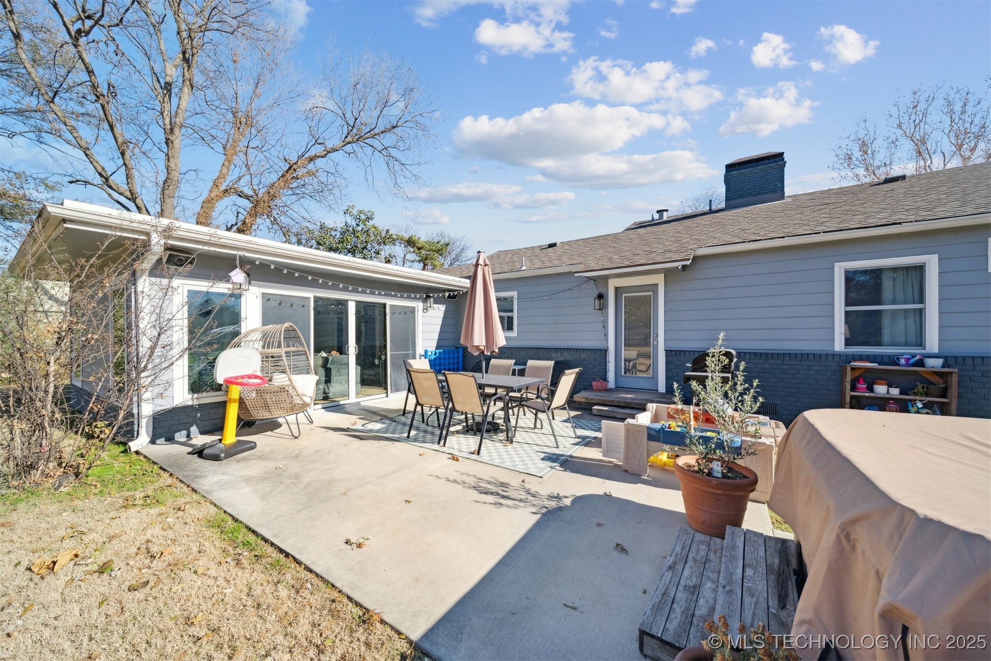 2340 S College Avenue S Property Photo 33