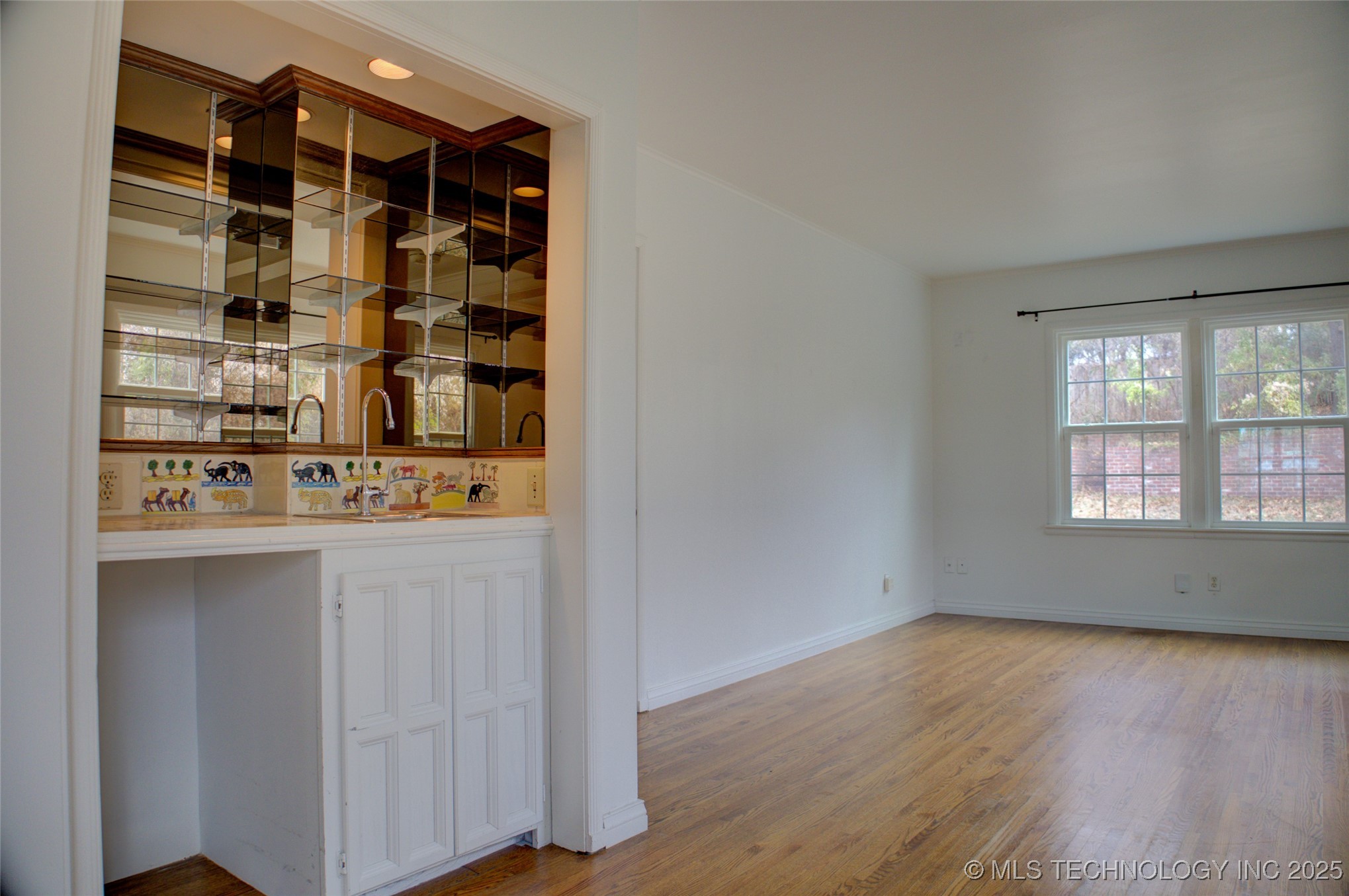 2667 S Boston Place Property Photo 9