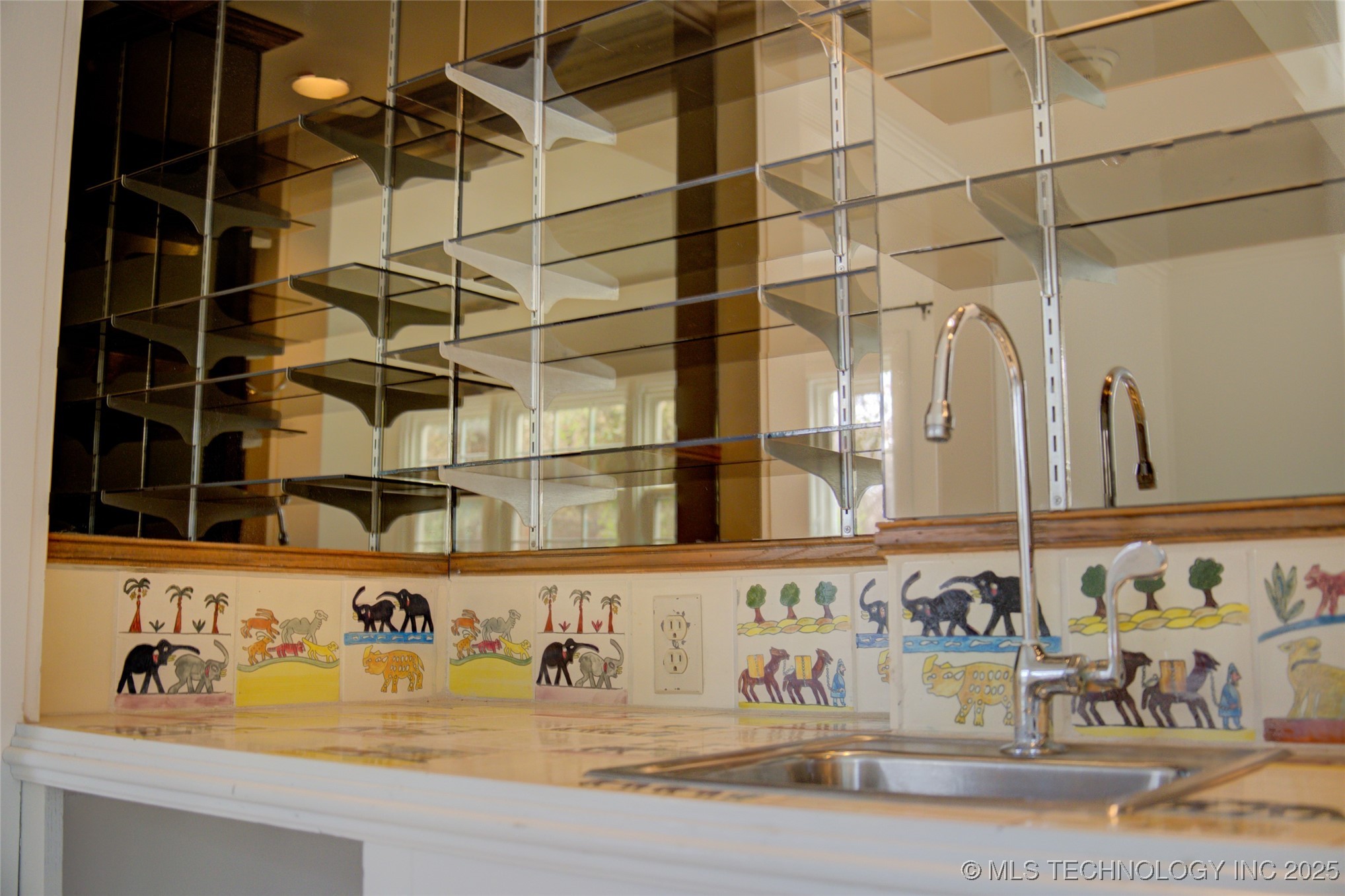 2667 S Boston Place Property Photo 10