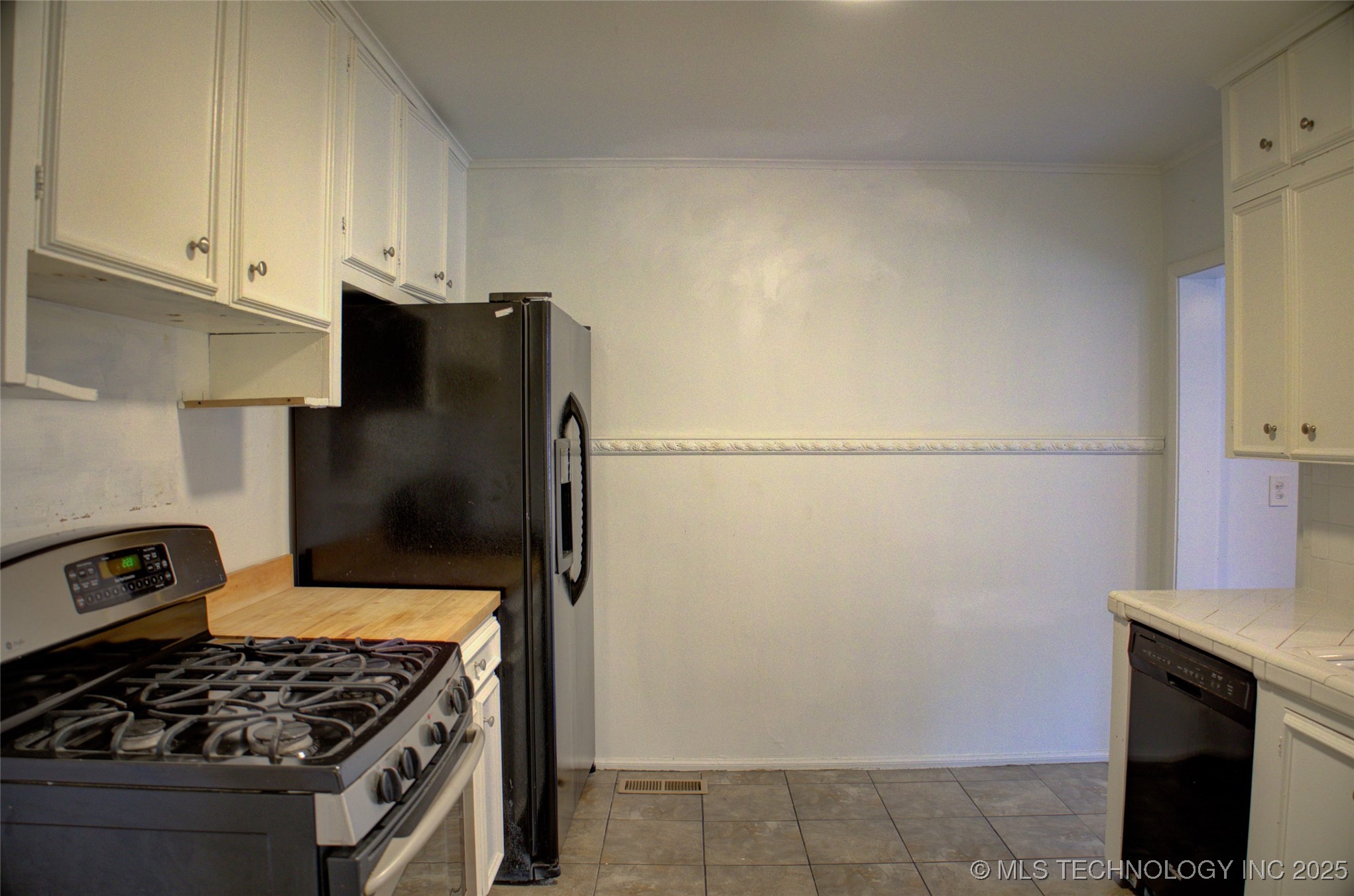 2667 S Boston Place Property Photo 19