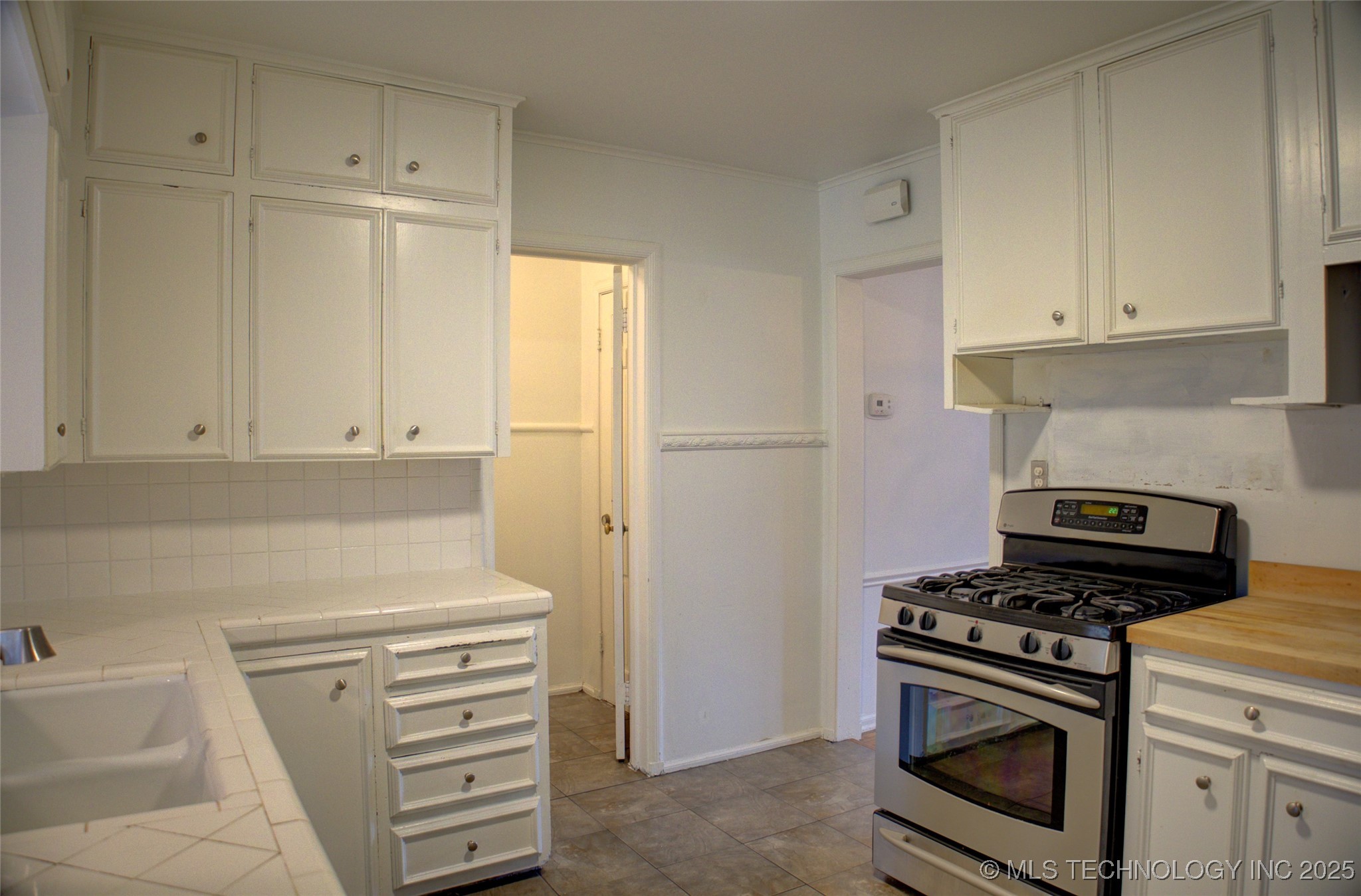 2667 S Boston Place Property Photo 22