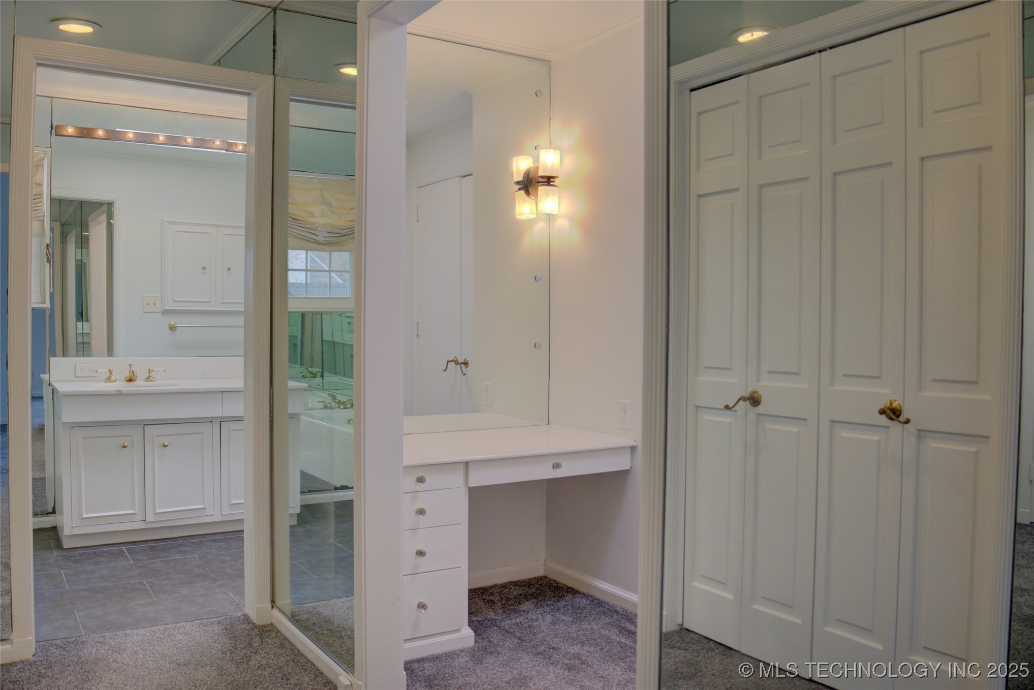 2667 S Boston Place Property Photo 33