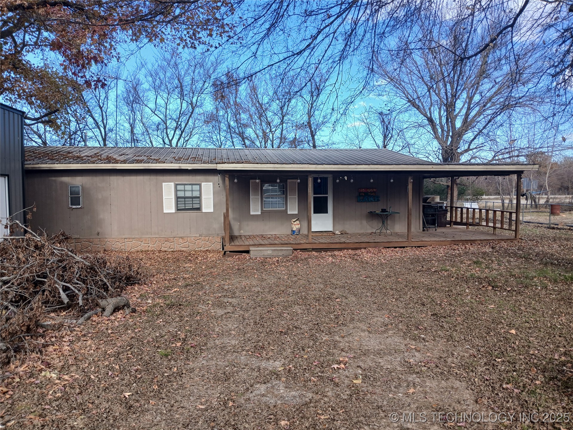 415299 E 1073 Road Property Photo 1