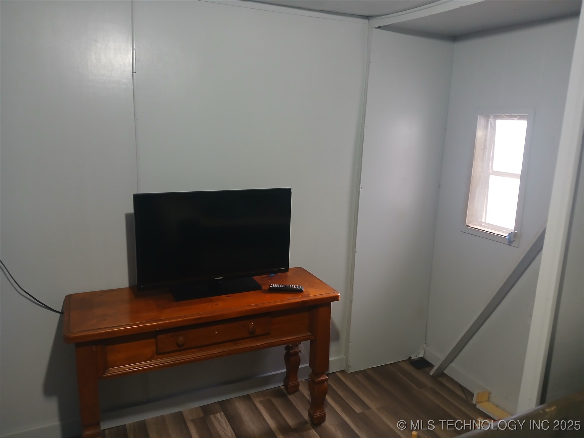 415299 E 1073 Road Property Photo 17