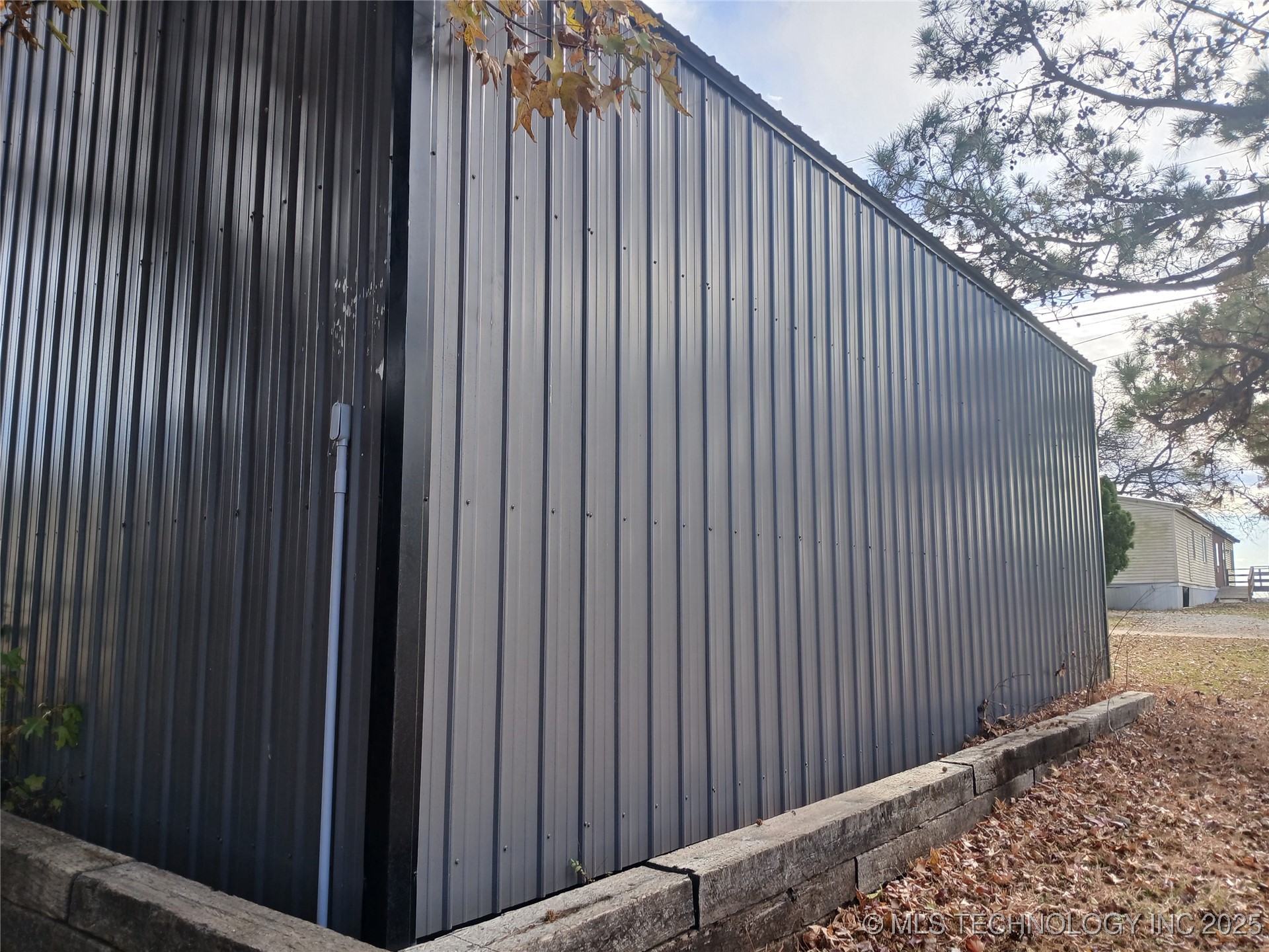 415299 E 1073 Road Property Photo 18