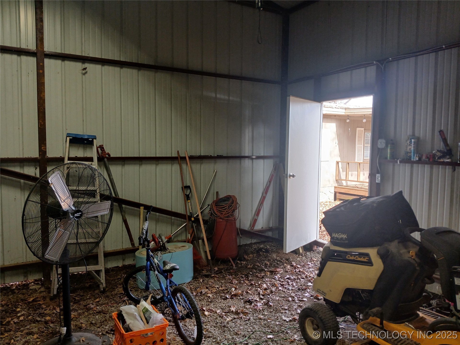 415299 E 1073 Road Property Photo 28