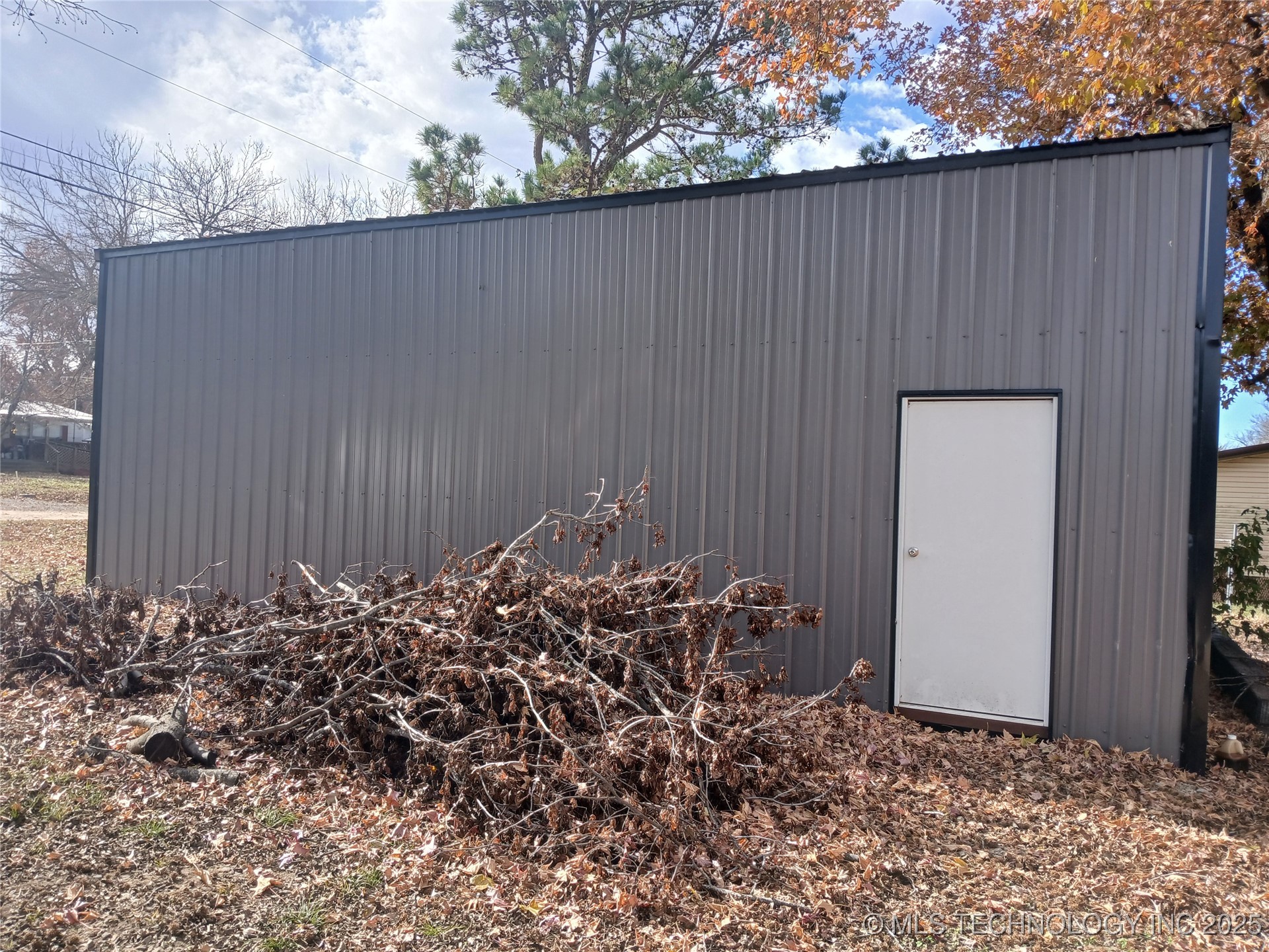 415299 E 1073 Road Property Photo 29