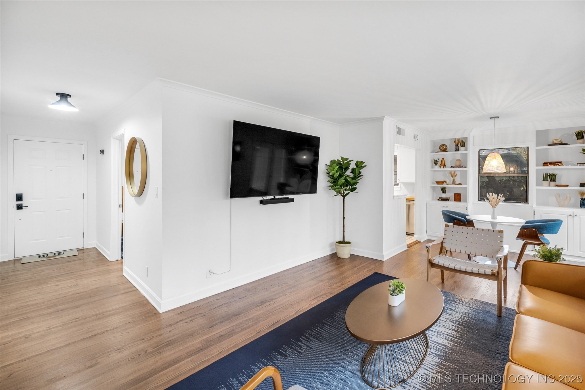 4513 E 25th Place Property Photo 5