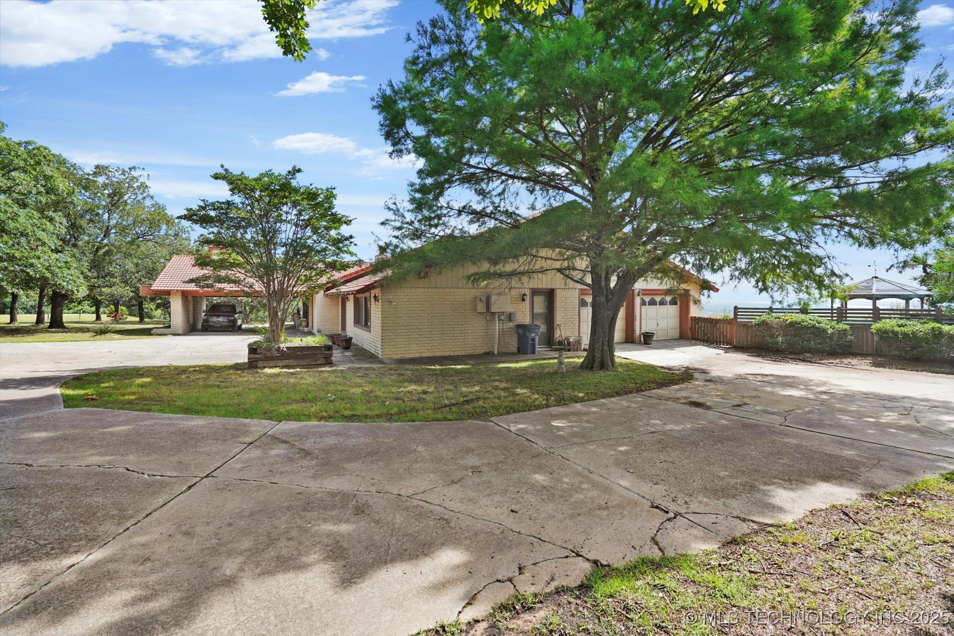 17331 S 174th Avenue E Property Photo 5