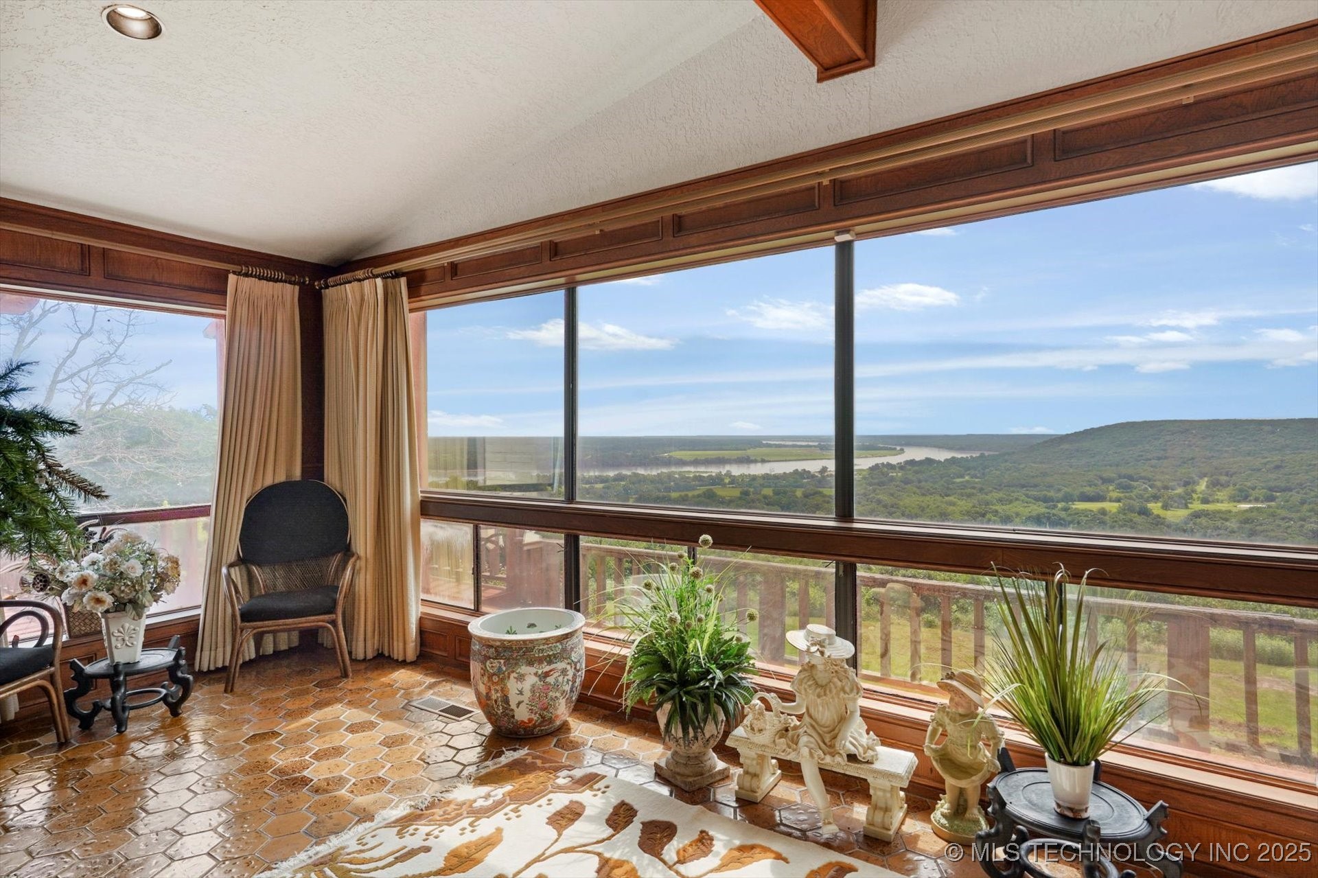 17331 S 174th Avenue E Property Photo 10