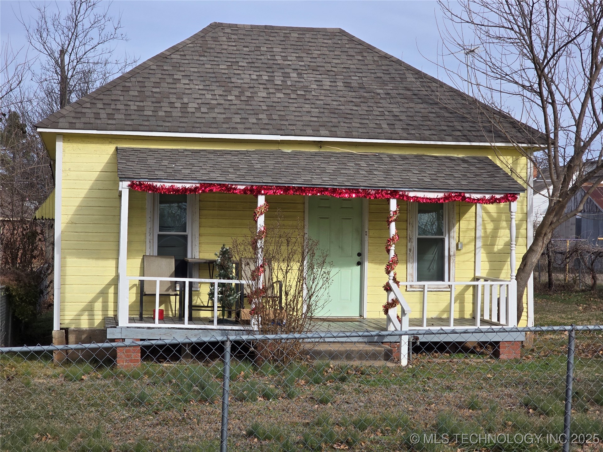 310 Hawthorne Street Property Photo 1