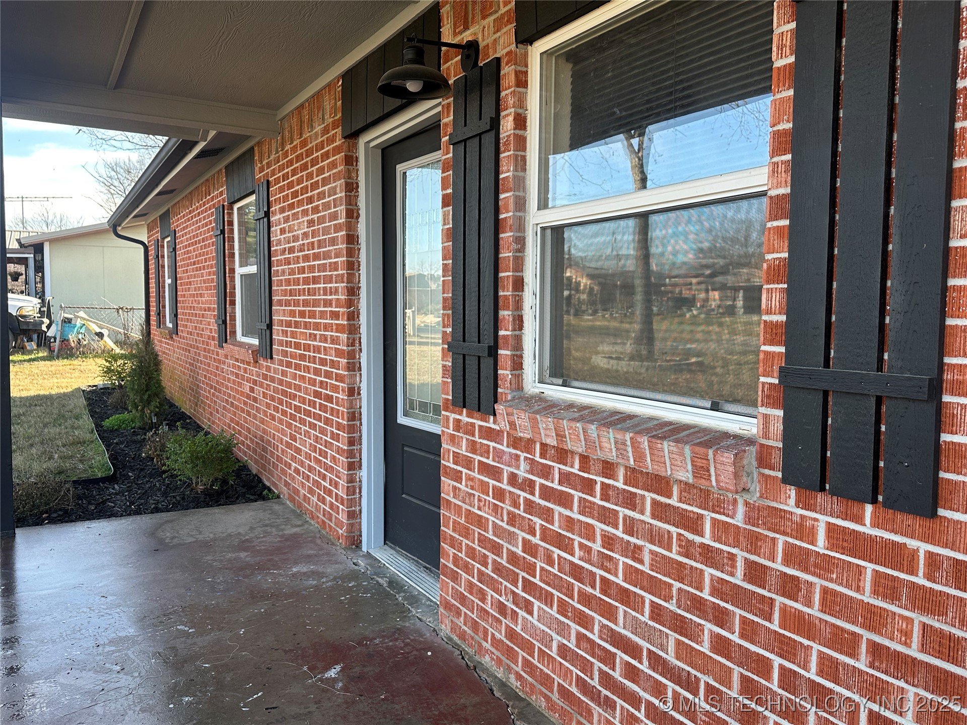 1500 E 3rd Street Property Photo 2