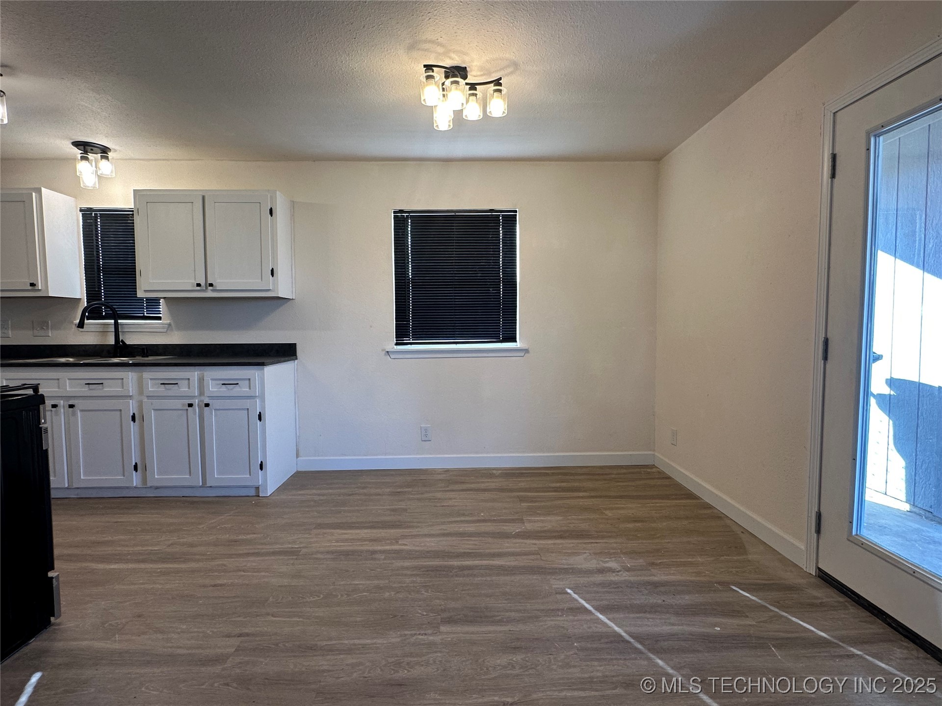 1500 E 3rd Street Property Photo 4