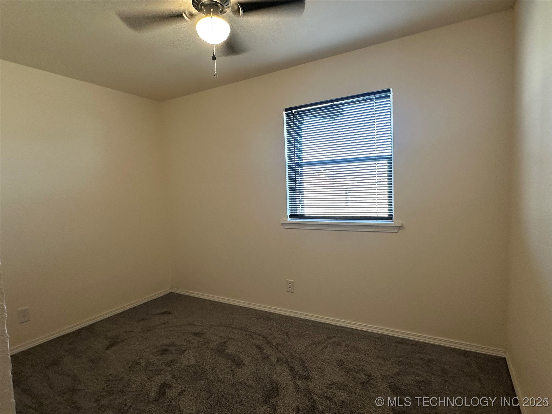 1500 E 3rd Street Property Photo 9