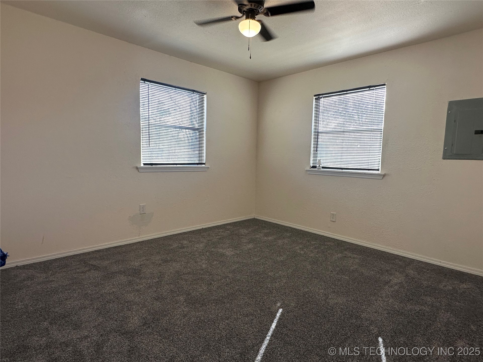 1500 E 3rd Street Property Photo 11