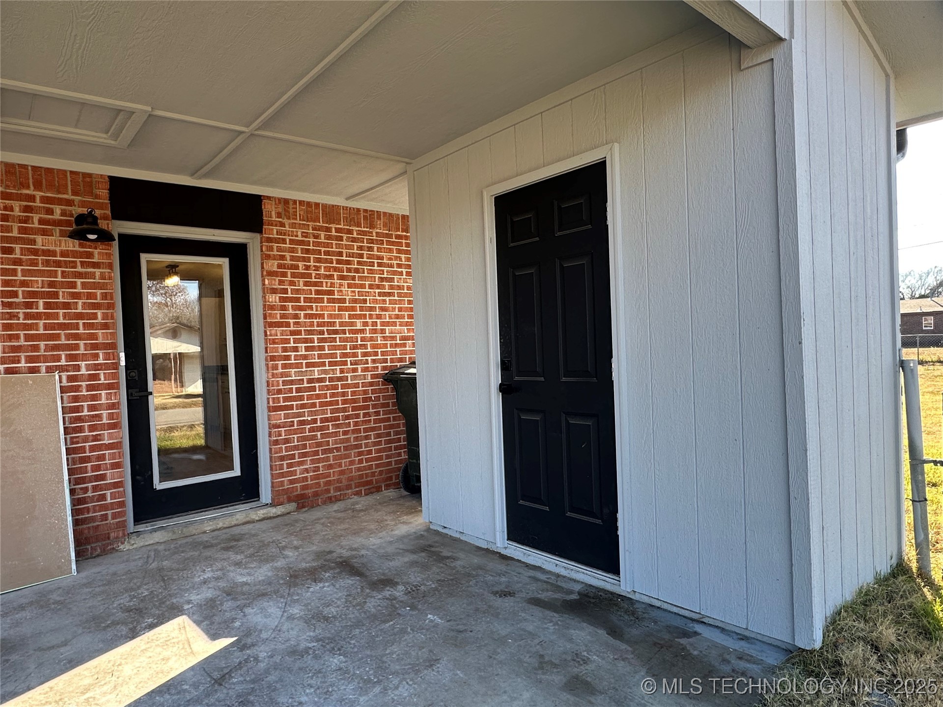 1500 E 3rd Street Property Photo 13