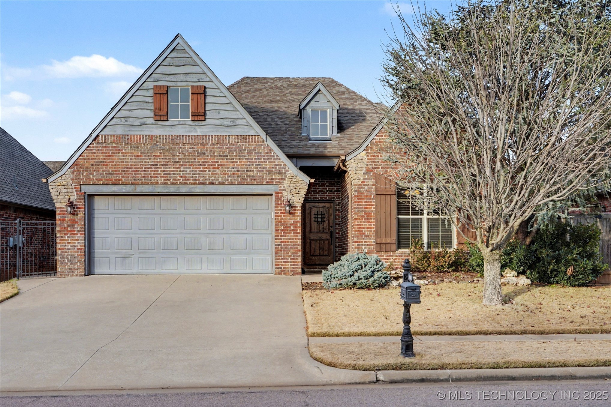 10928 S 77th East Place Property Photo 1