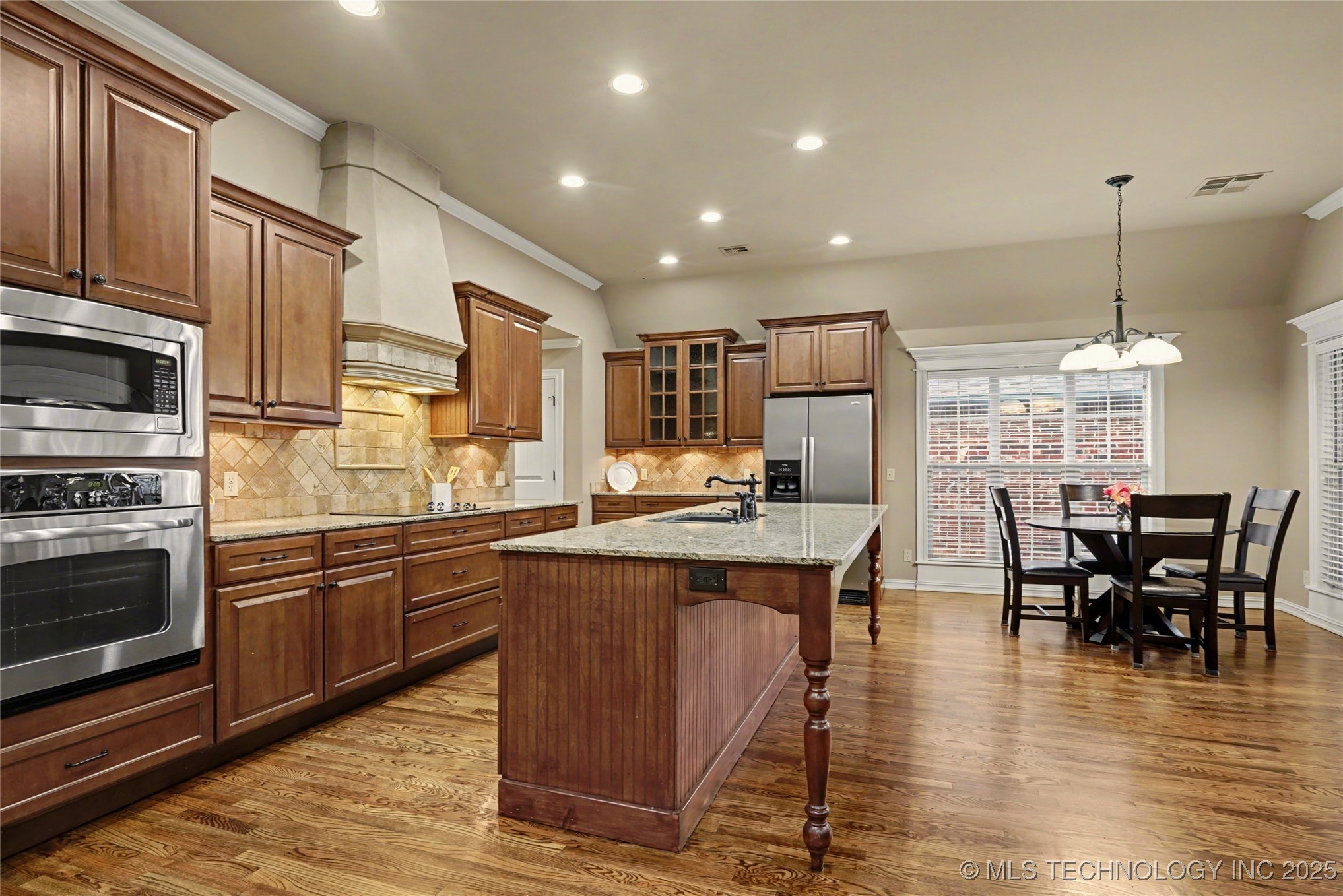 10928 S 77th East Place Property Photo 5