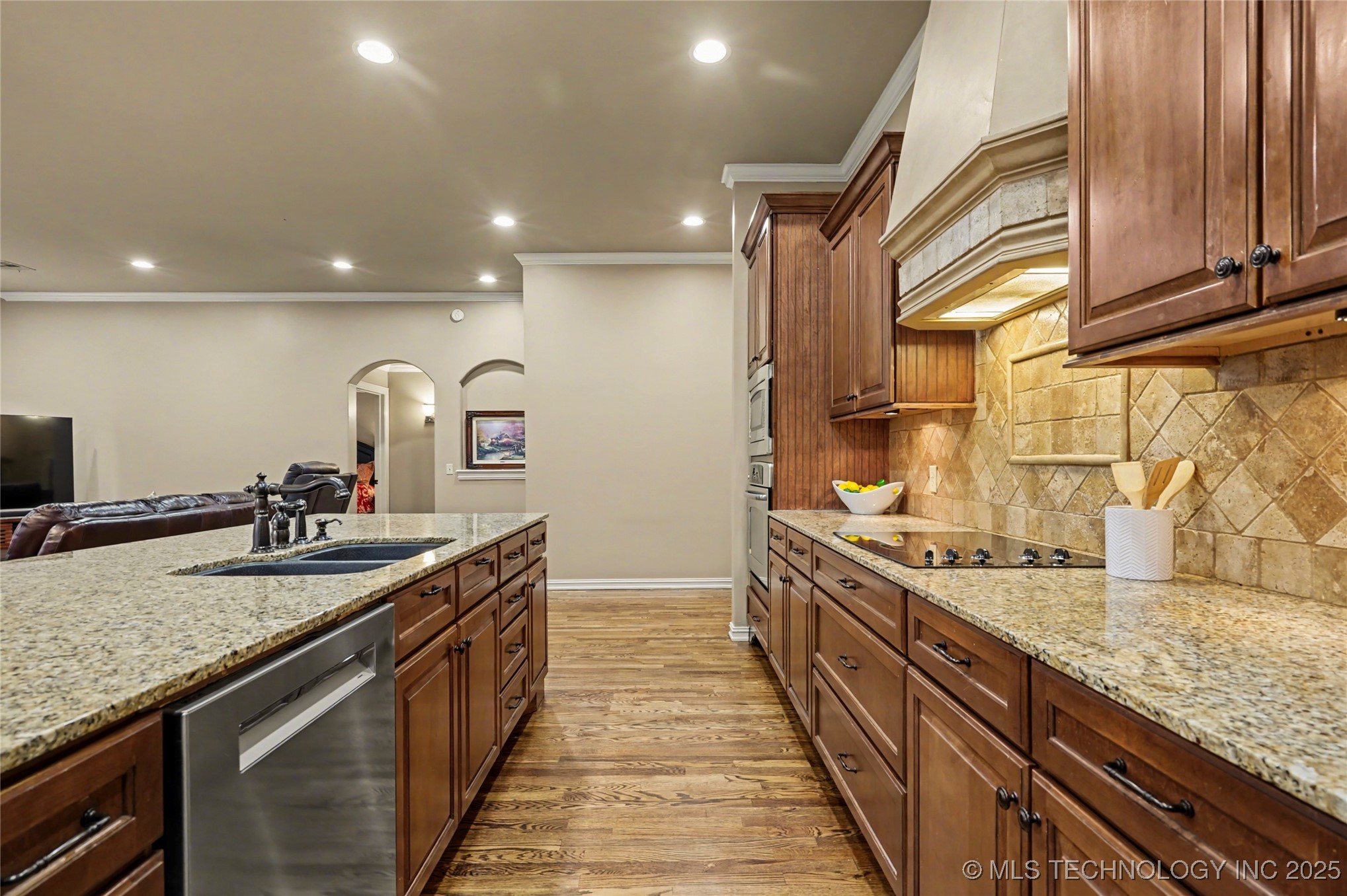 10928 S 77th East Place Property Photo 7