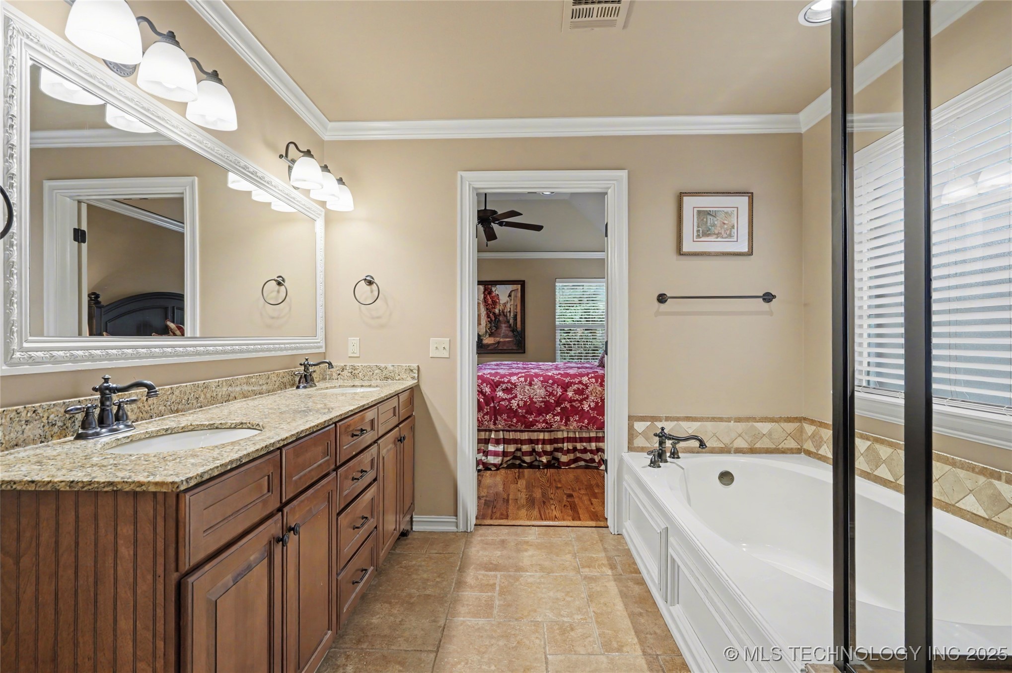 10928 S 77th East Place Property Photo 16