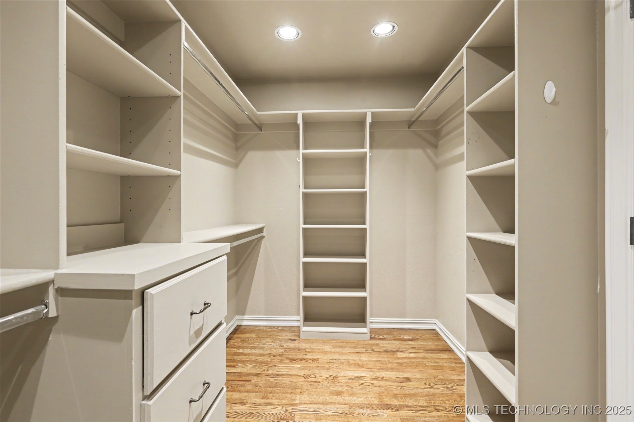 10928 S 77th East Place Property Photo 17