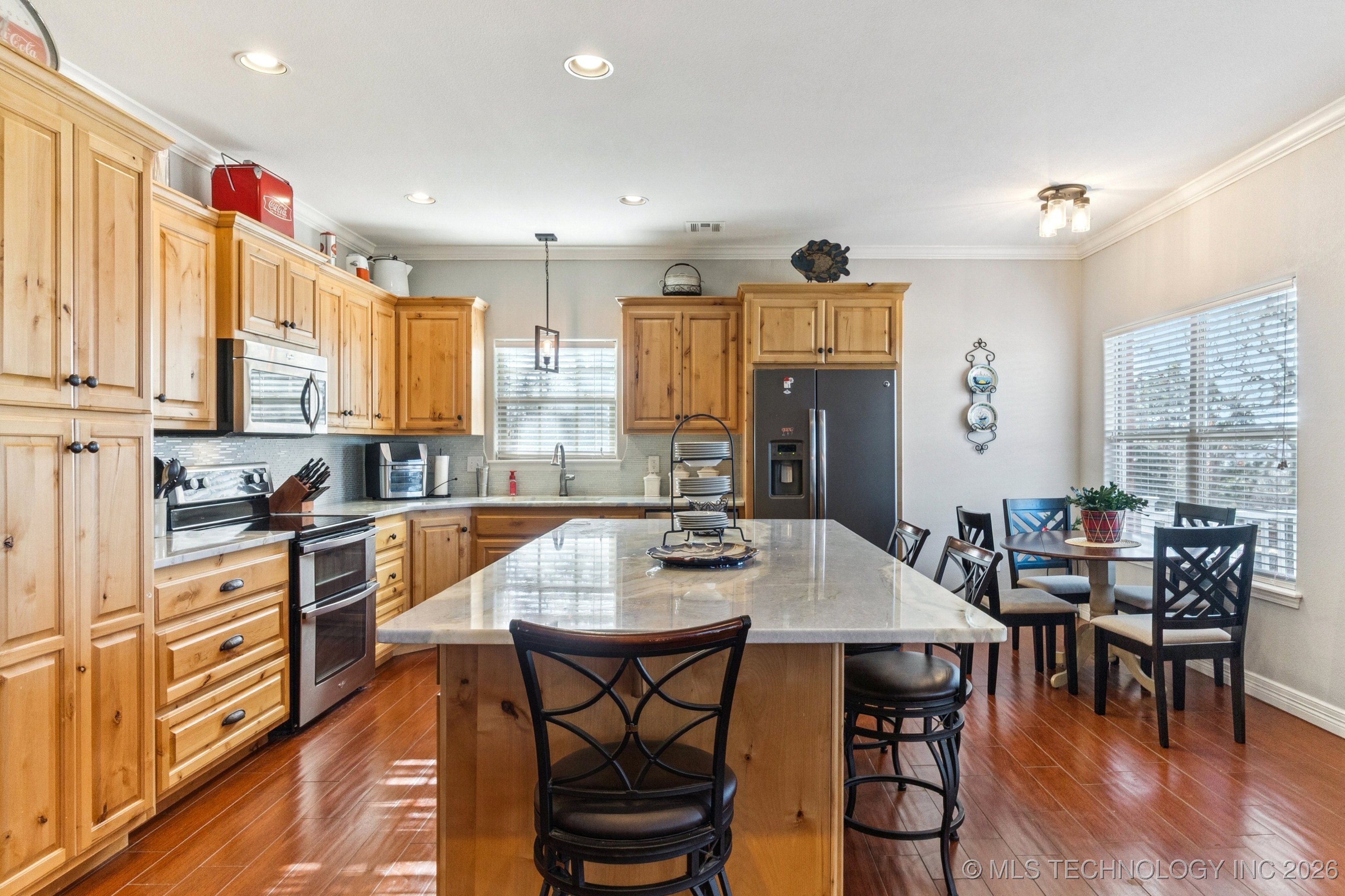 13443 Wells Drive Property Photo 11