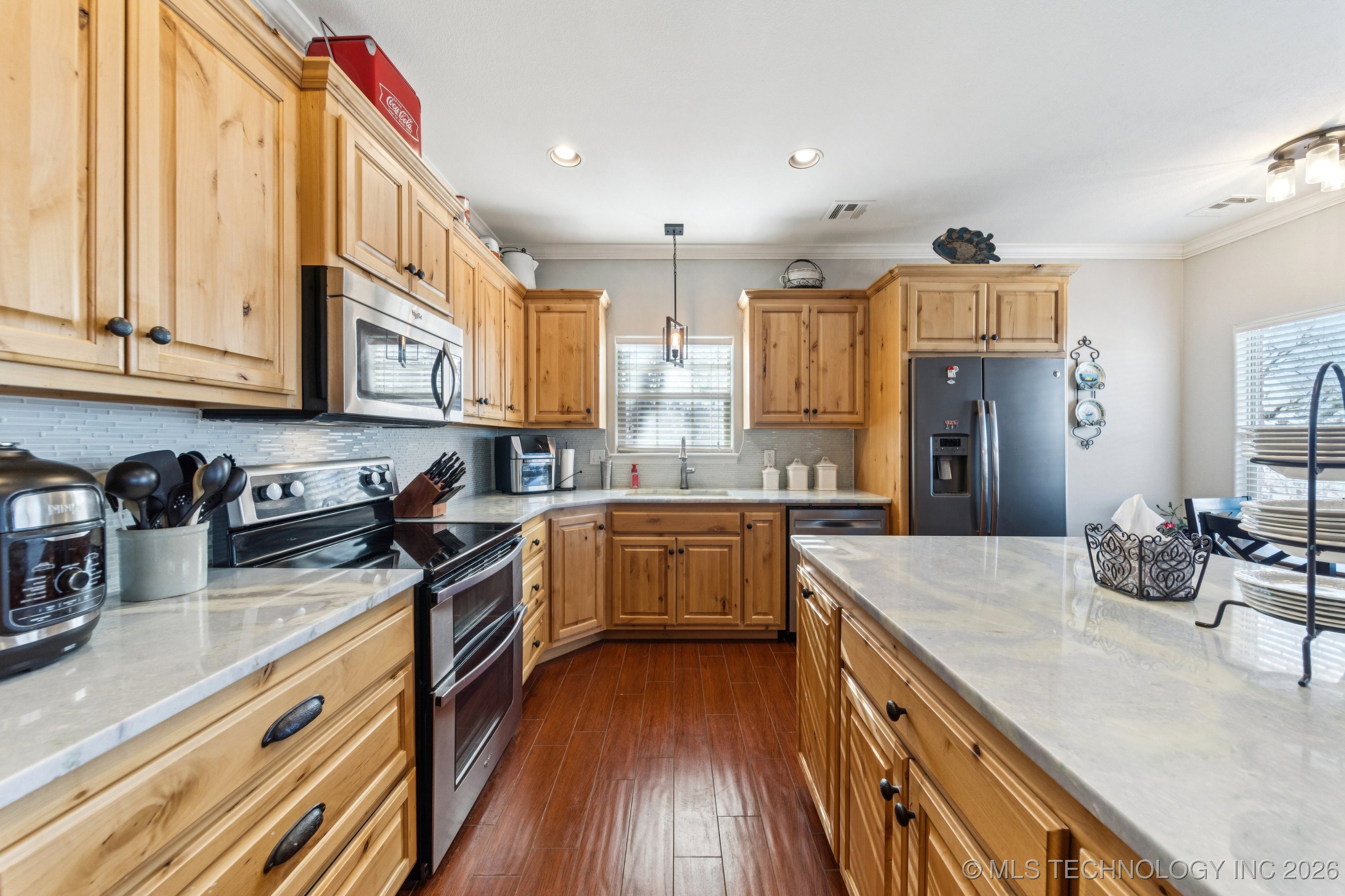 13443 Wells Drive Property Photo 12