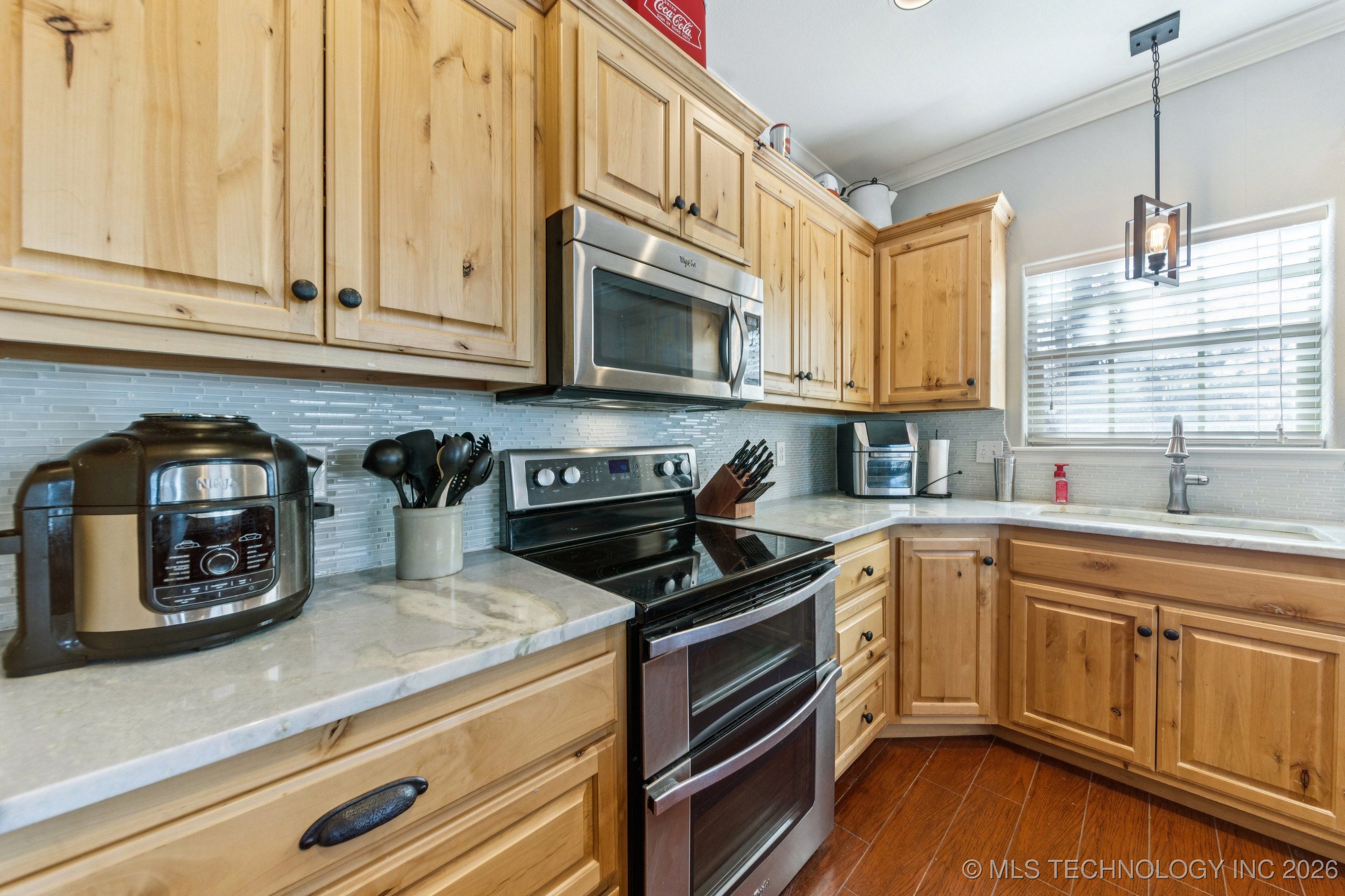 13443 Wells Drive Property Photo 15