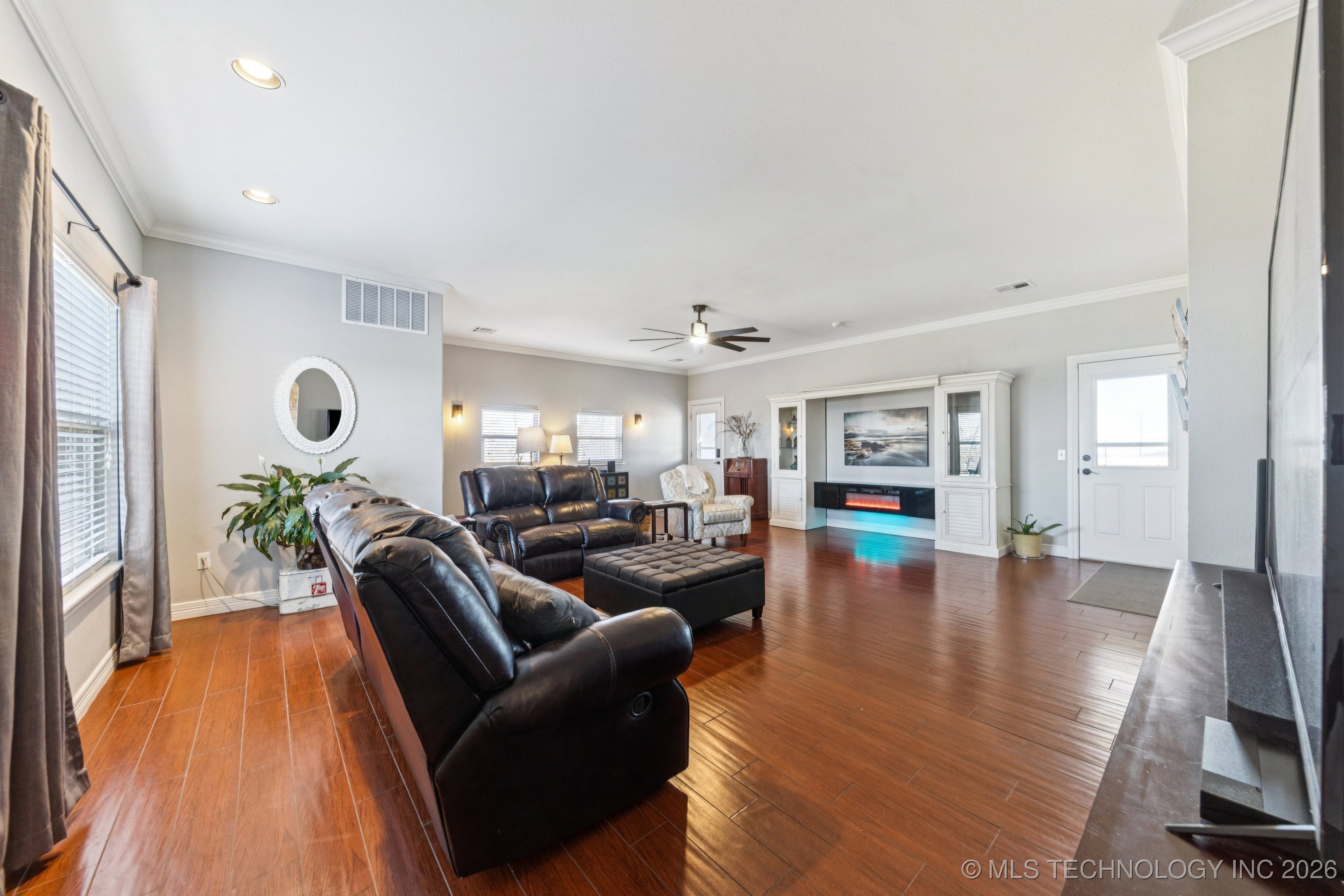 13443 Wells Drive Property Photo 22