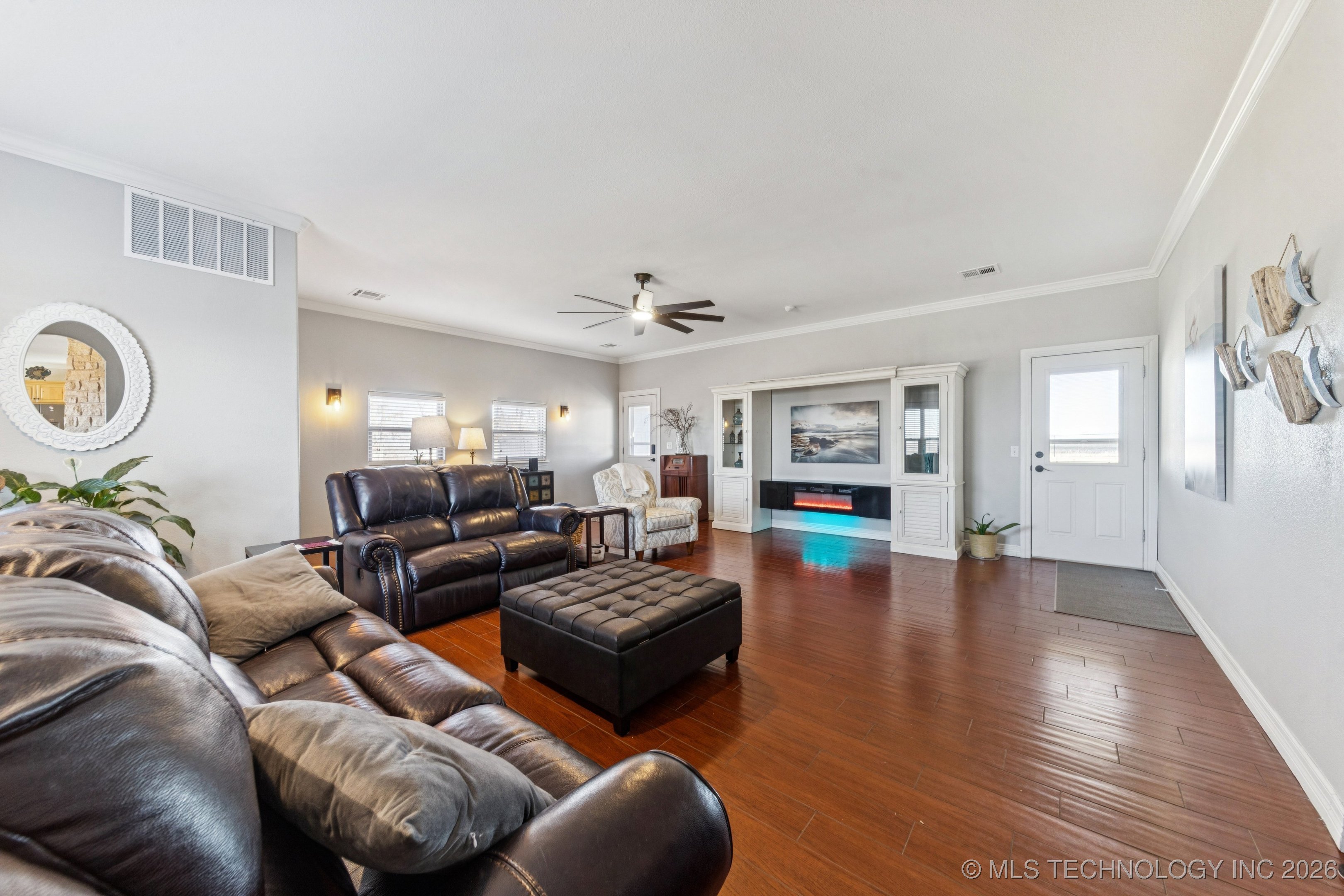 13443 Wells Drive Property Photo 23