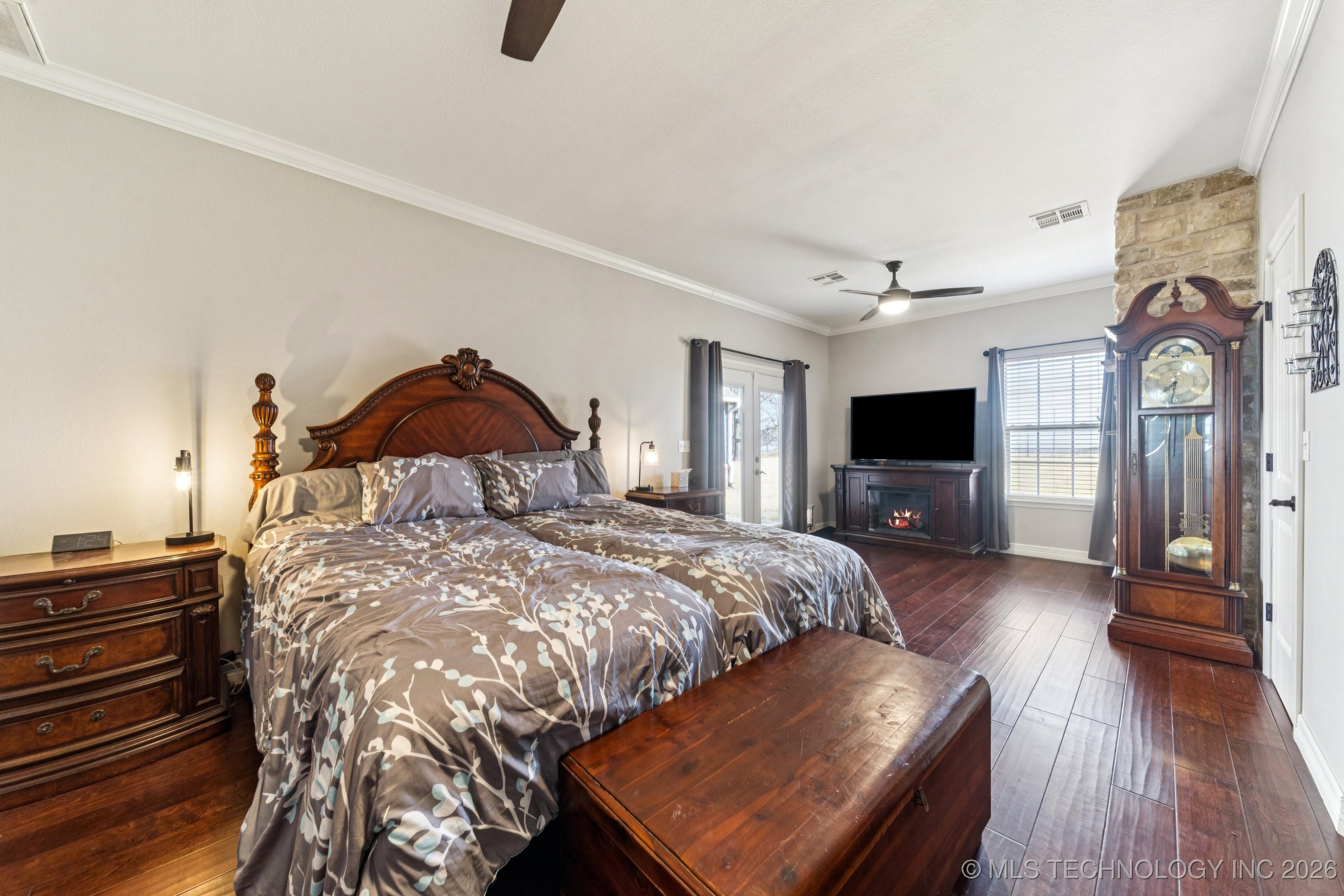 13443 Wells Drive Property Photo 28