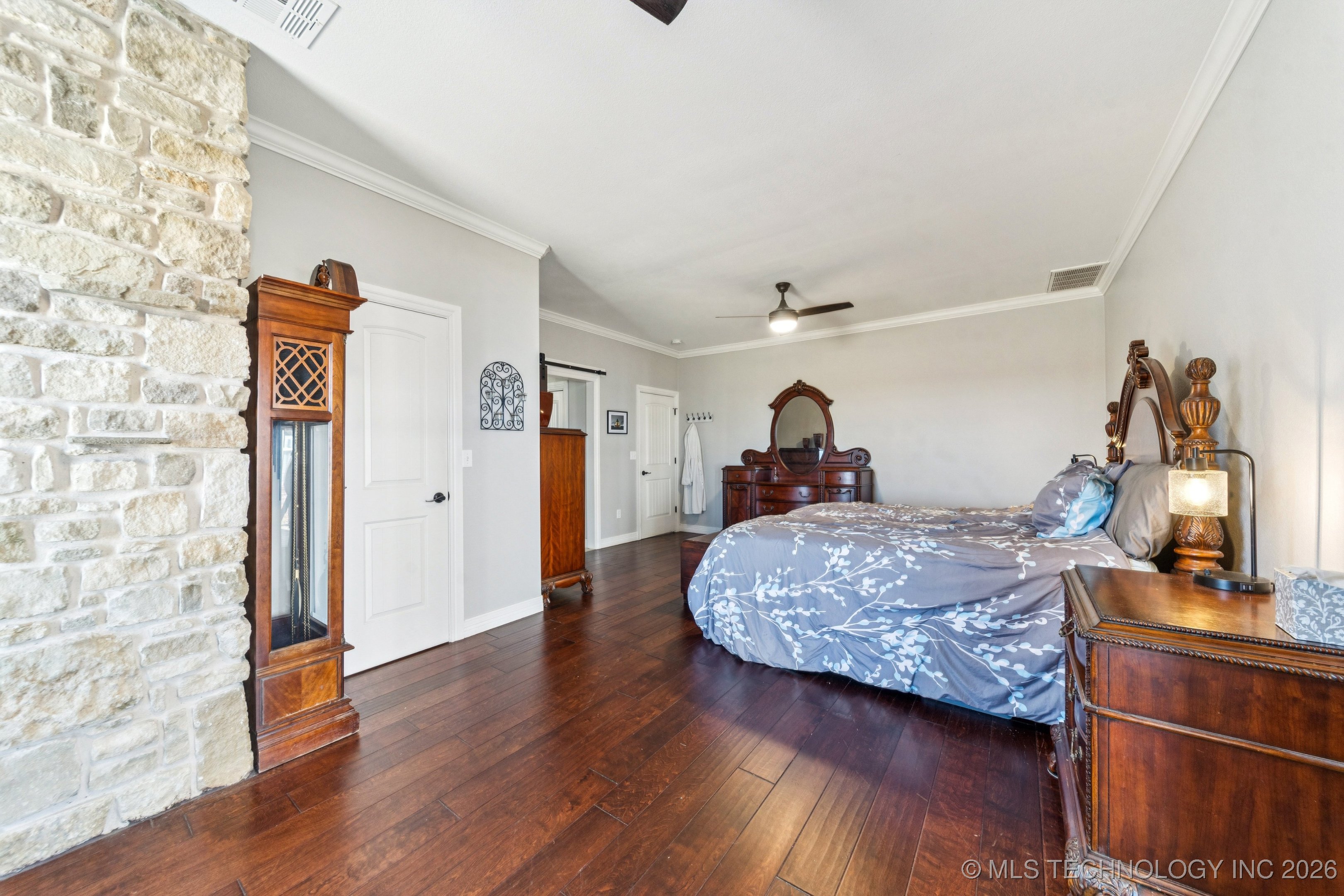 13443 Wells Drive Property Photo 29