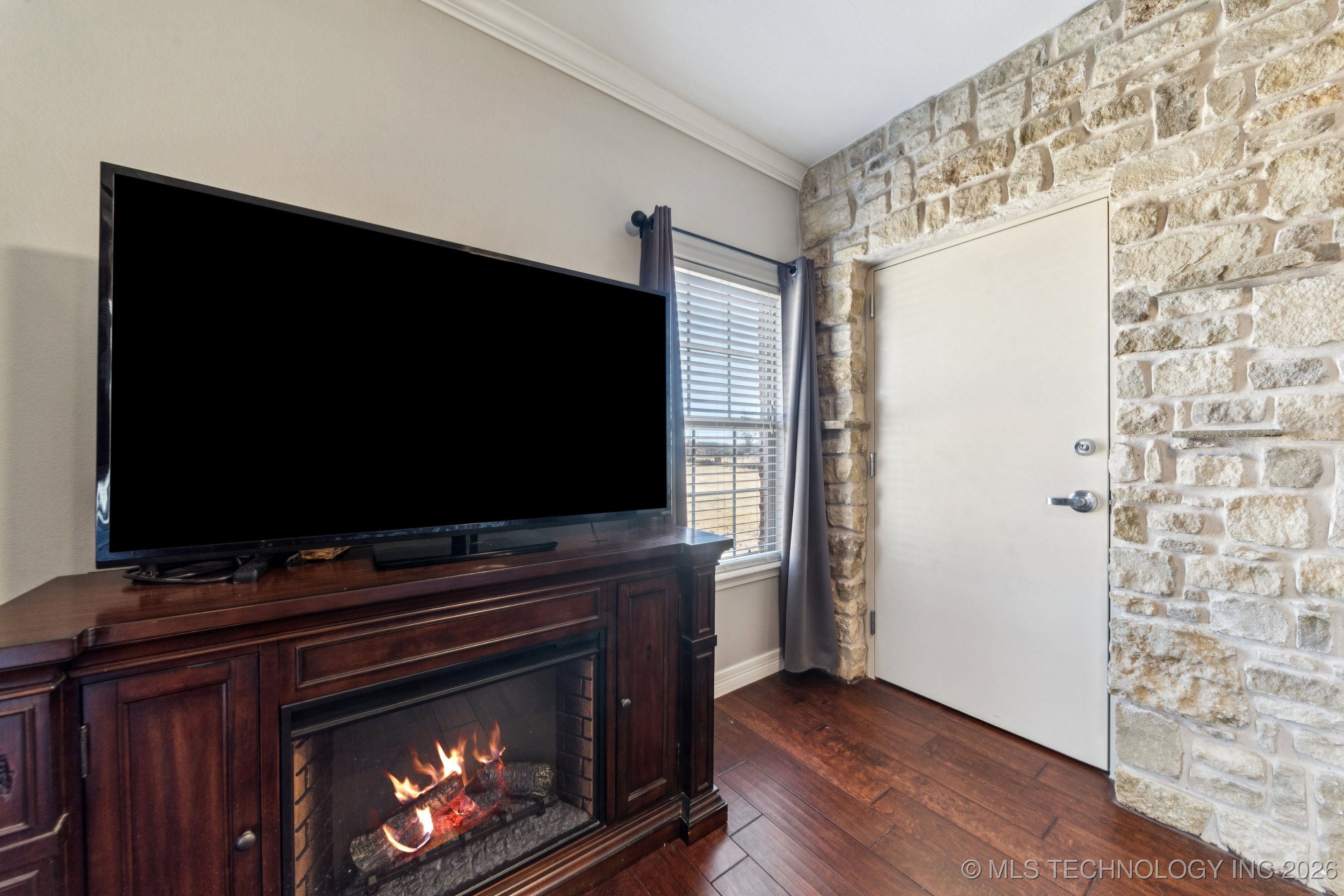 13443 Wells Drive Property Photo 30