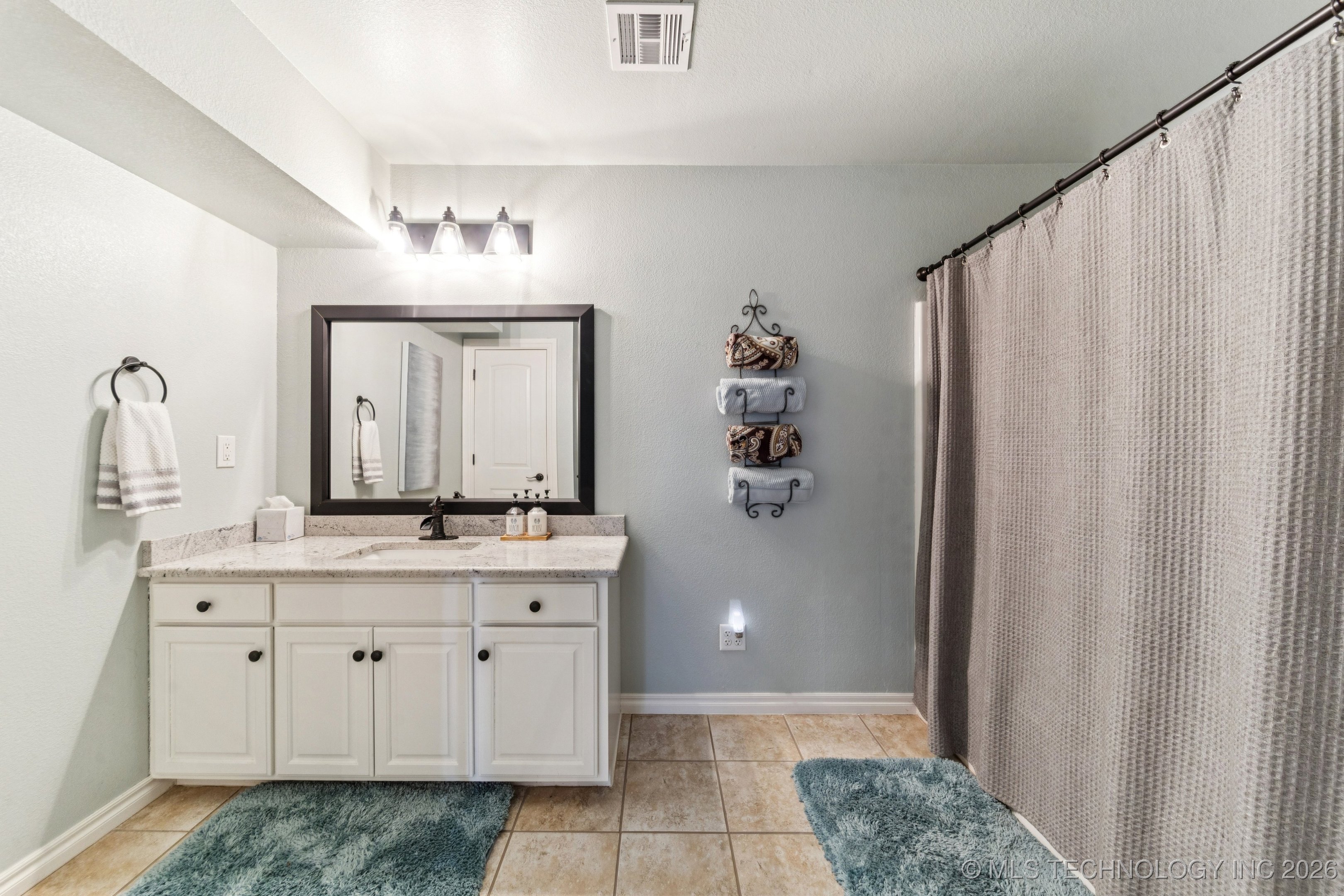 13443 Wells Drive Property Photo 38