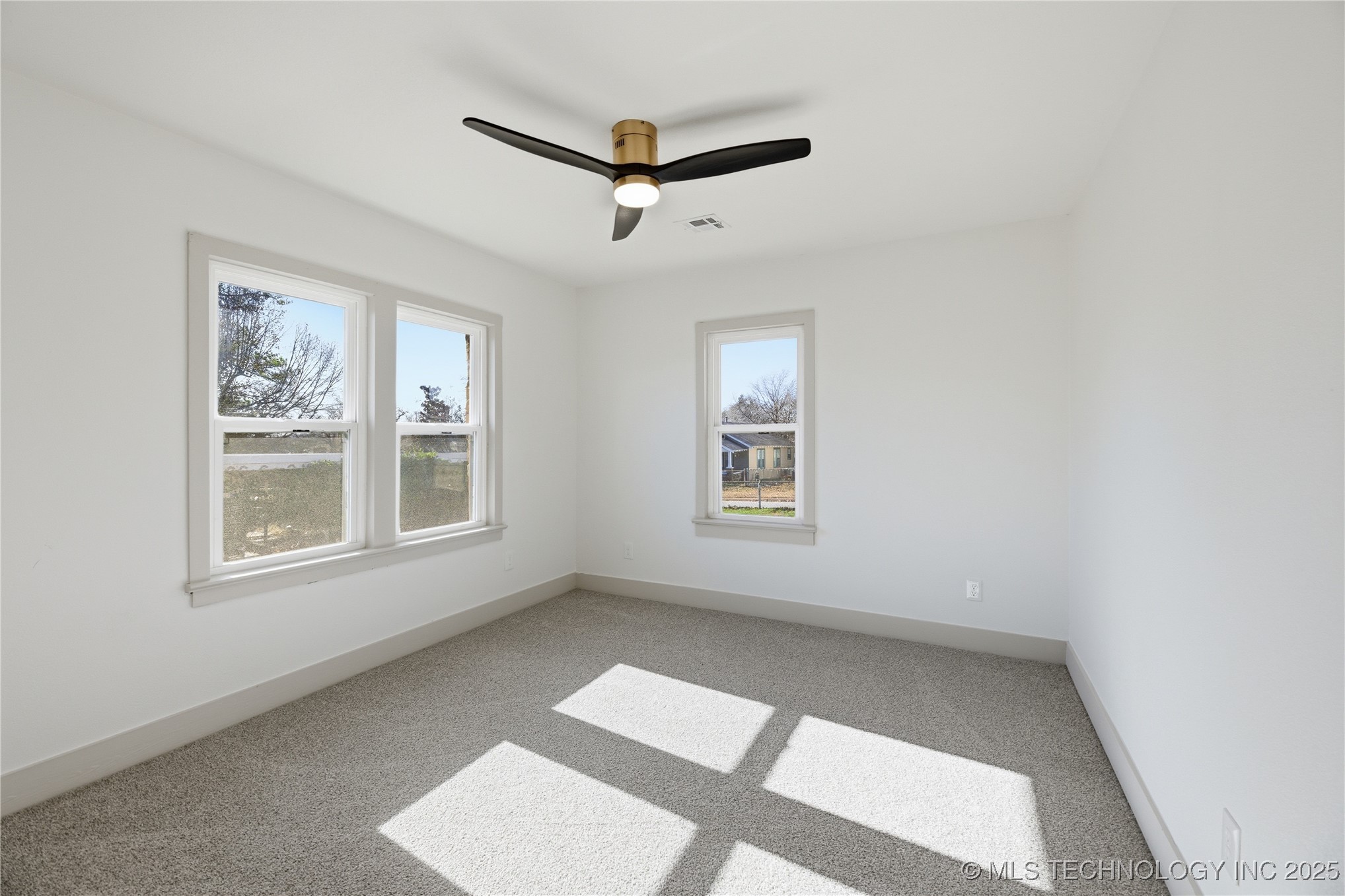 815 N Wilson Avenue Property Photo 15