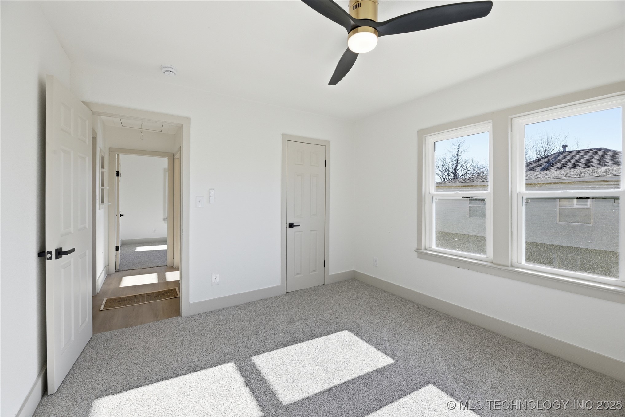 815 N Wilson Avenue Property Photo 16